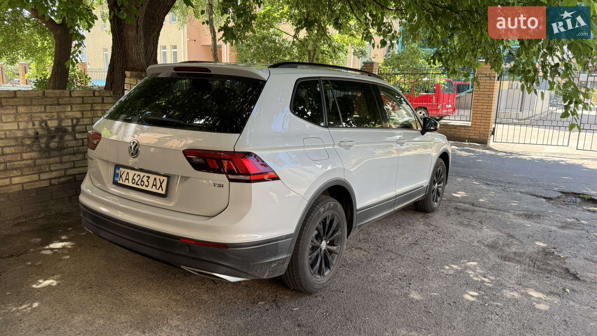 VOLKSWAGEN TIGUAN 2017
