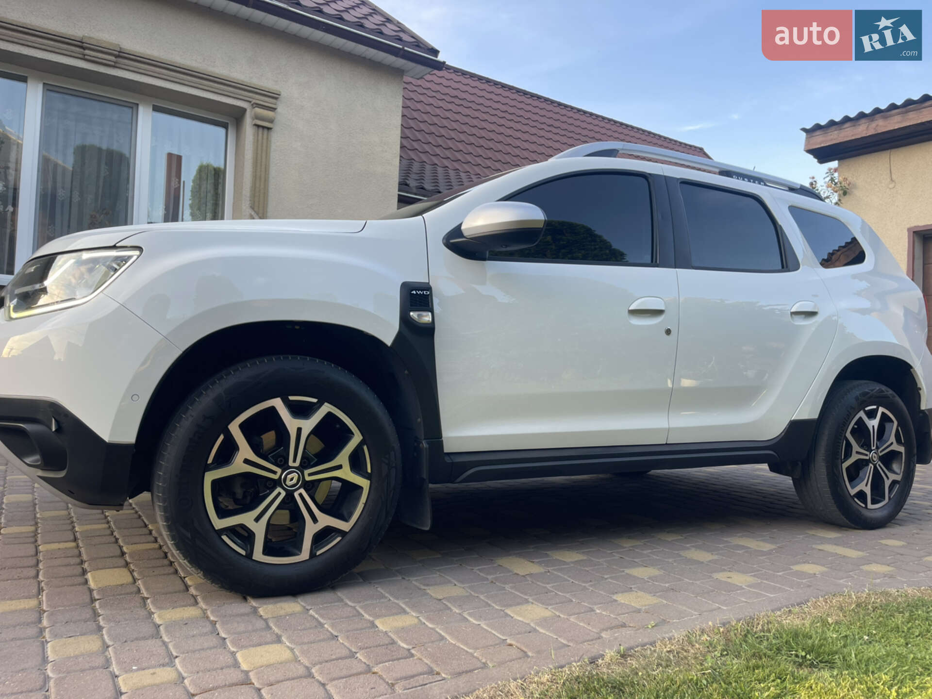 RENAULT DUSTER 2019