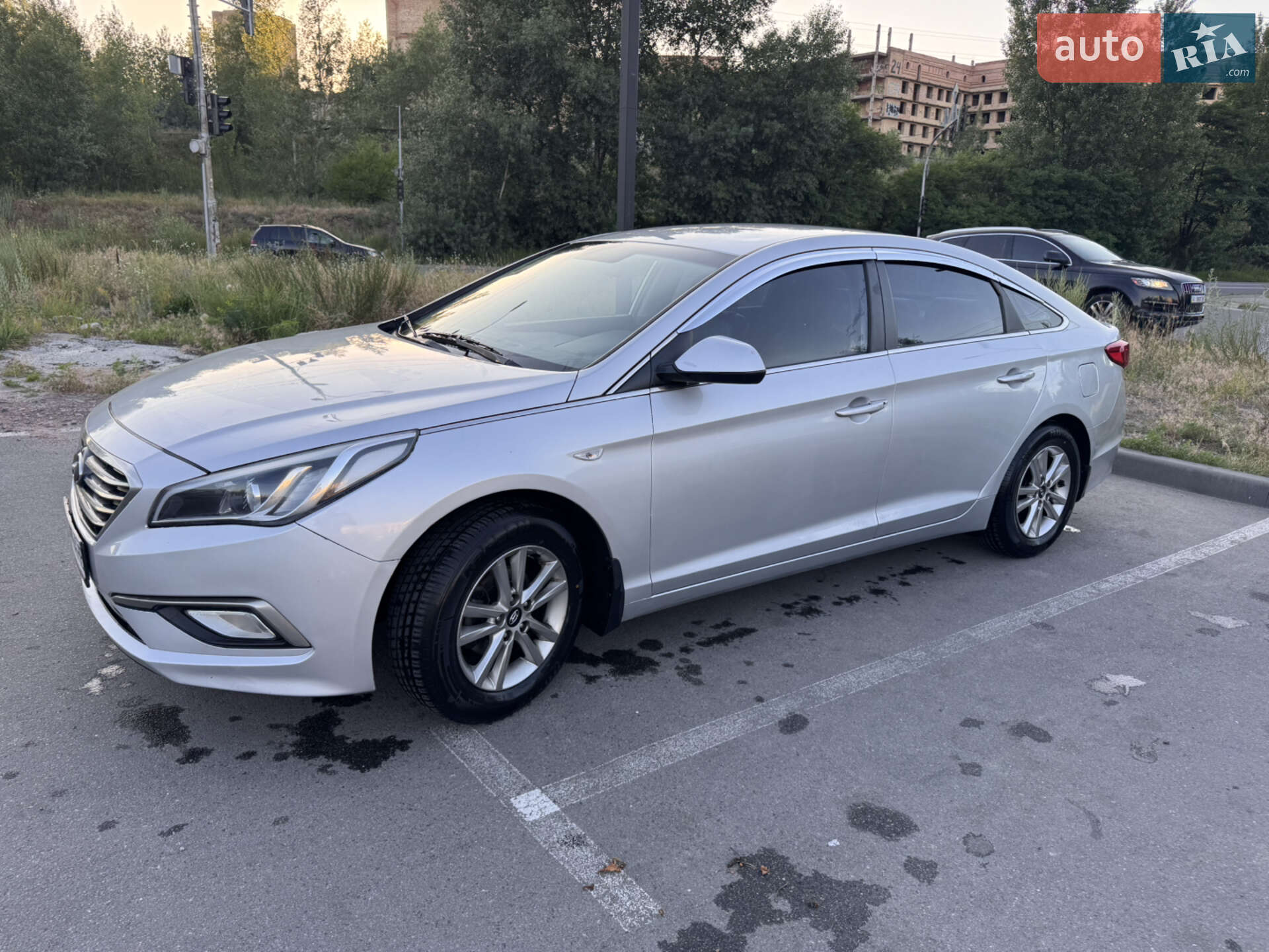 Головне фото звіту автомобіля HYUNDAI SONATA 2016