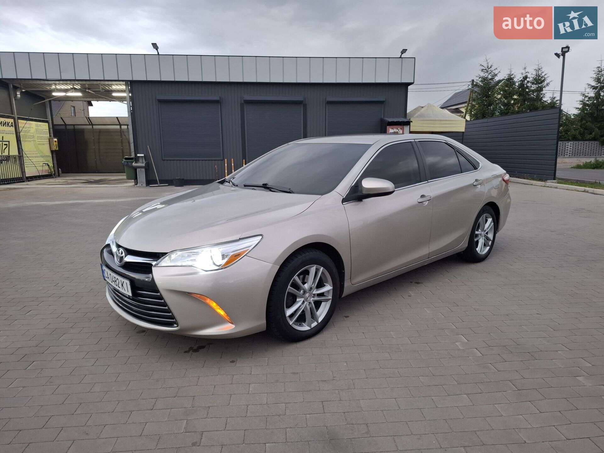 TOYOTA CAMRY 2016