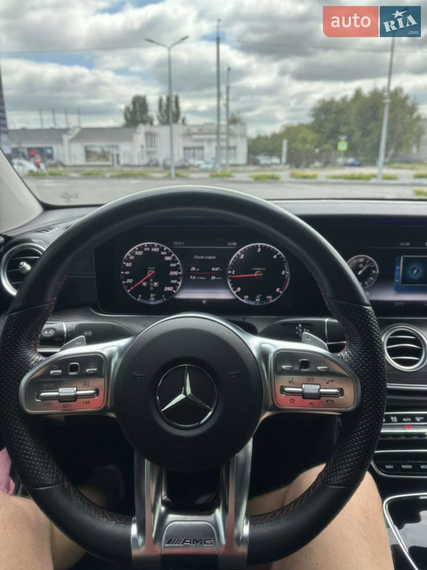 MERCEDES-BENZ E 220 D