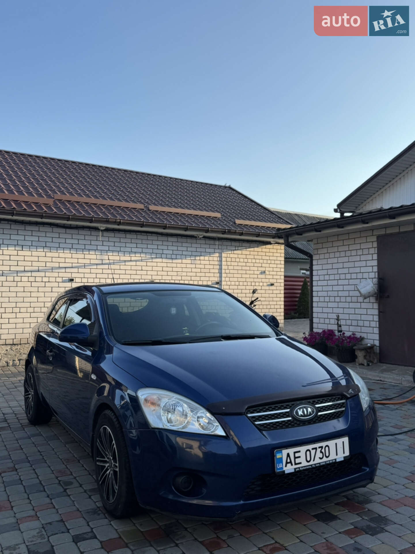 Головне фото звіту автомобіля KIA CEE'D 2008