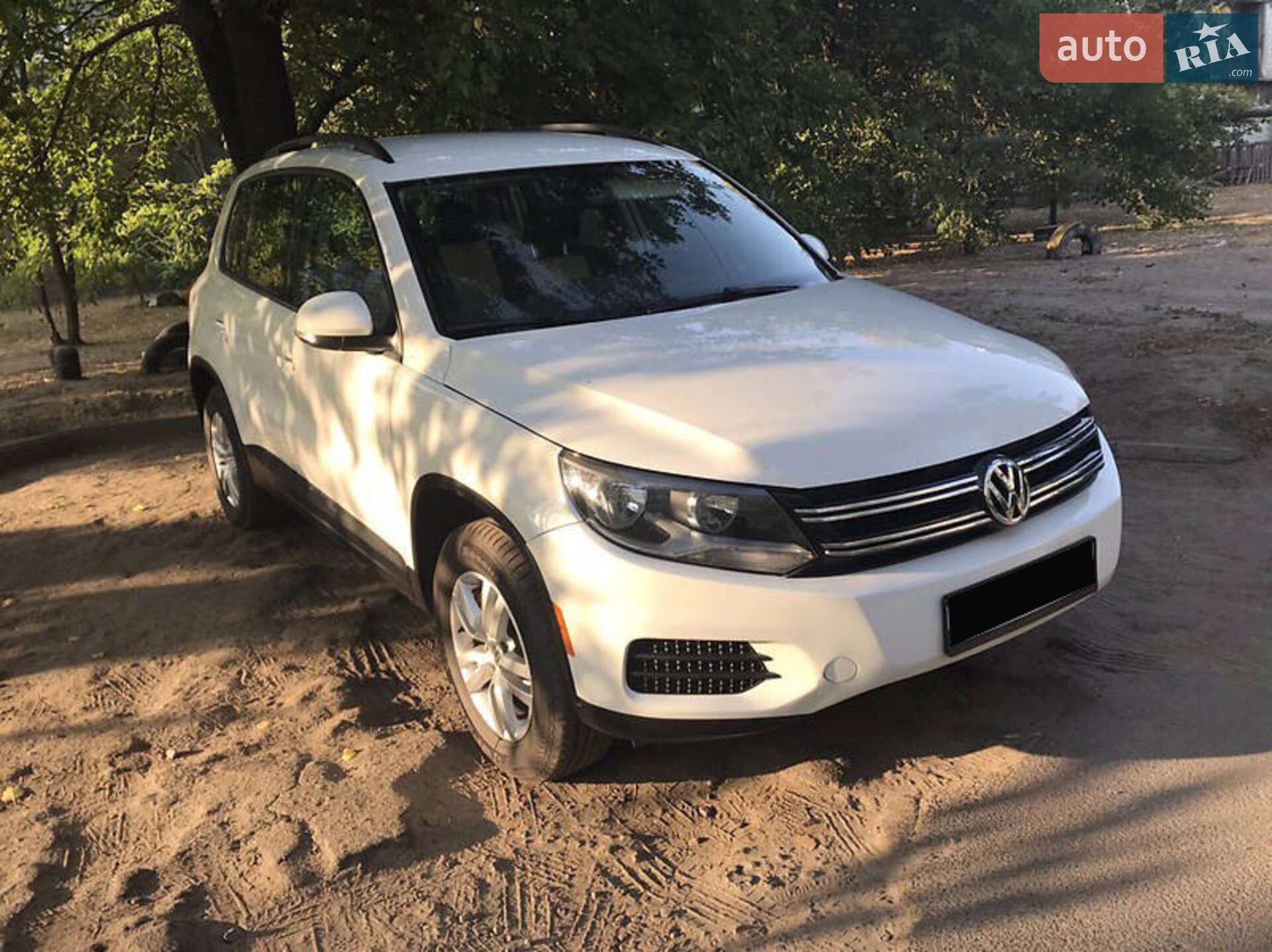 VOLKSWAGEN TIGUAN 2016