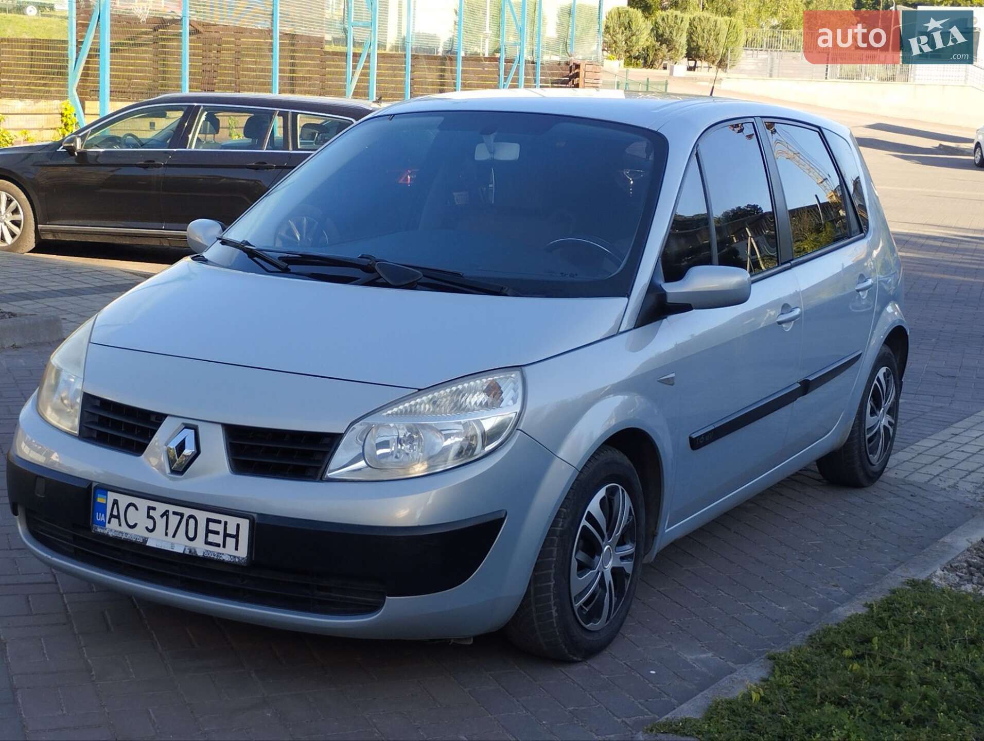 Головне фото звіту автомобіля RENAULT SCENIC 2004