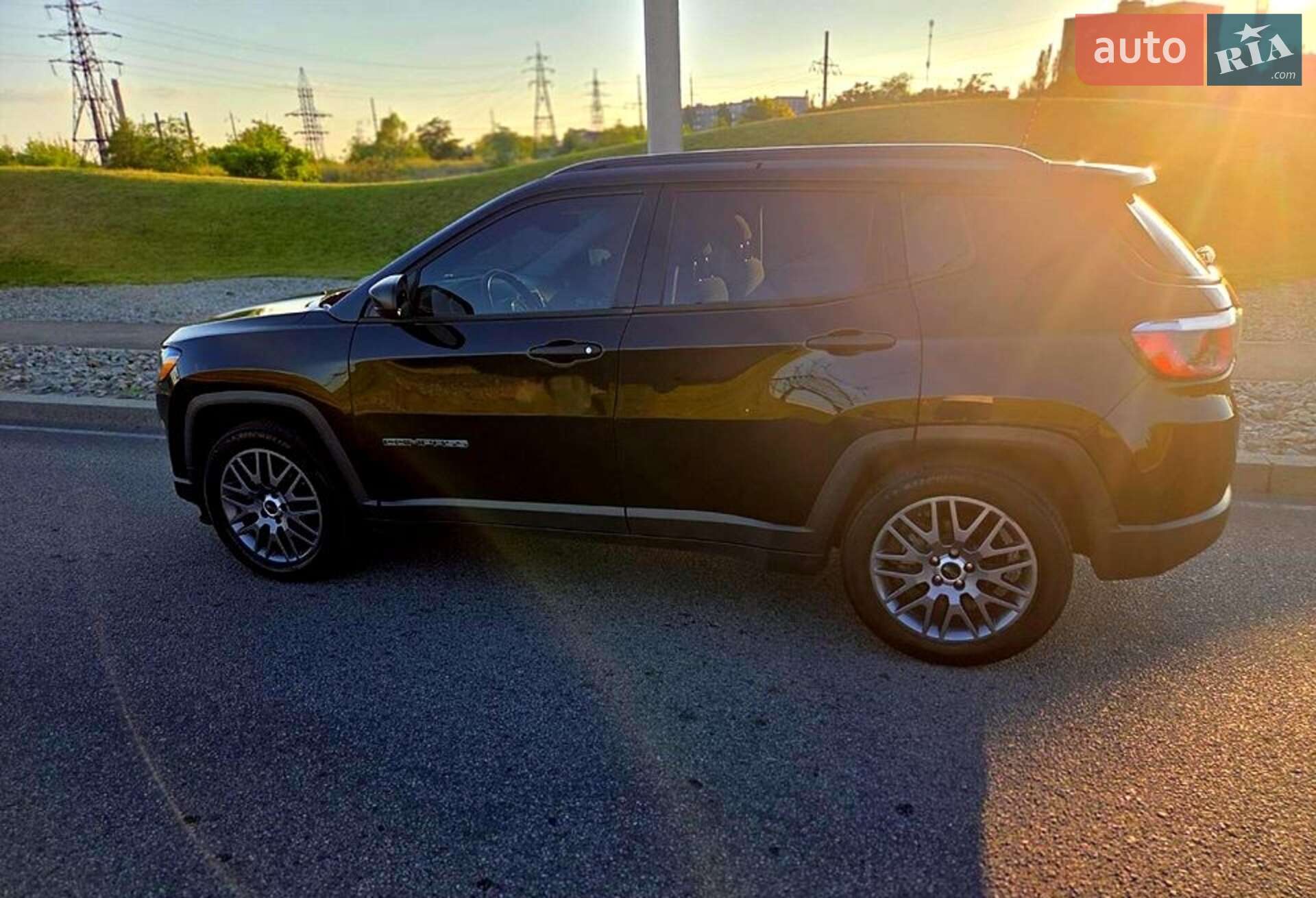 Головне фото звіту автомобіля JEEP COMPASS 2017