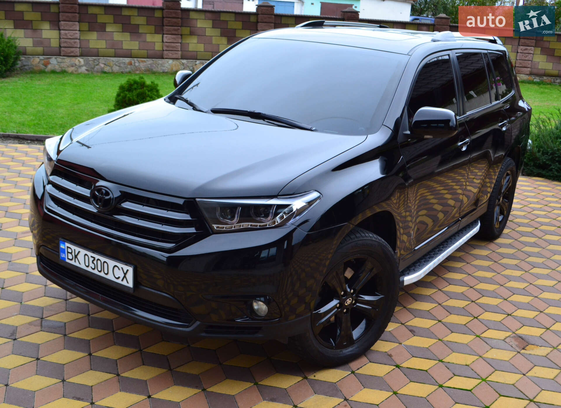 TOYOTA HIGHLANDER 2011