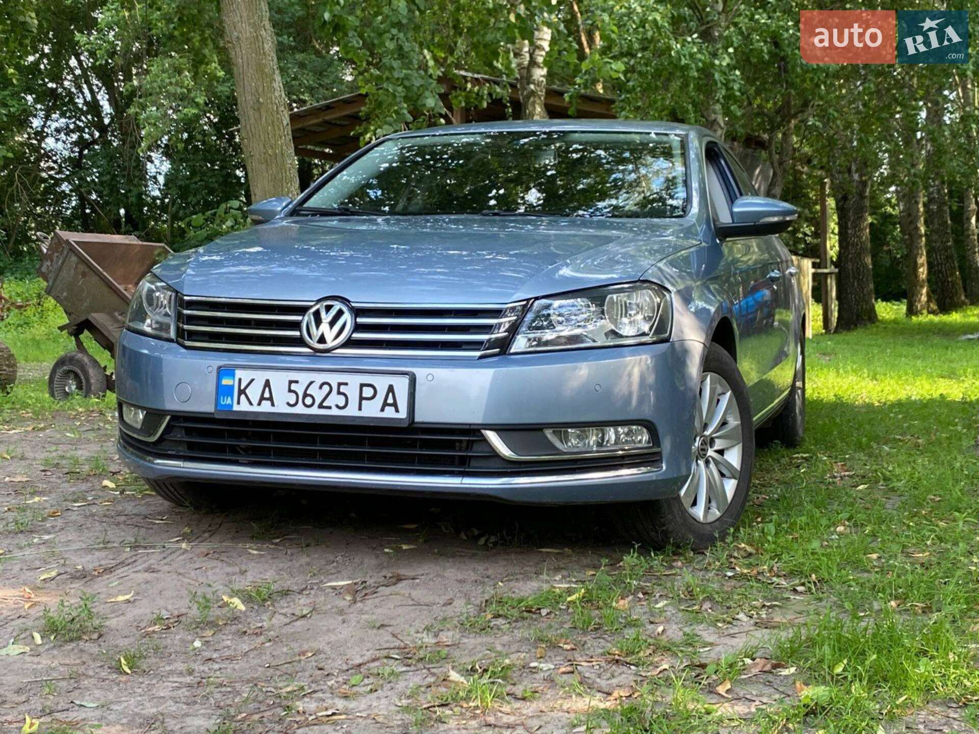VOLKSWAGEN PASSAT 2012