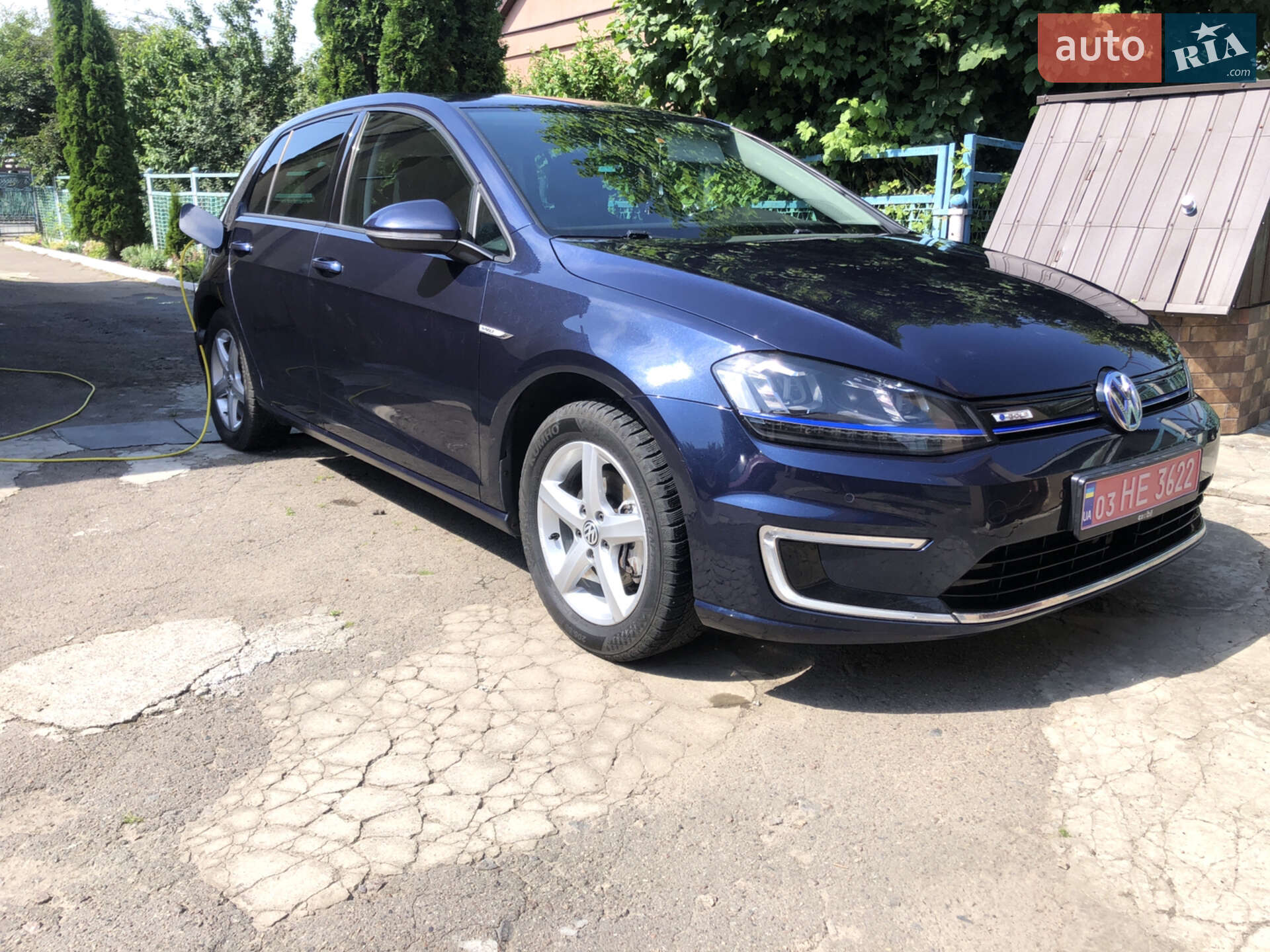 VOLKSWAGEN E-GOLF 2015
