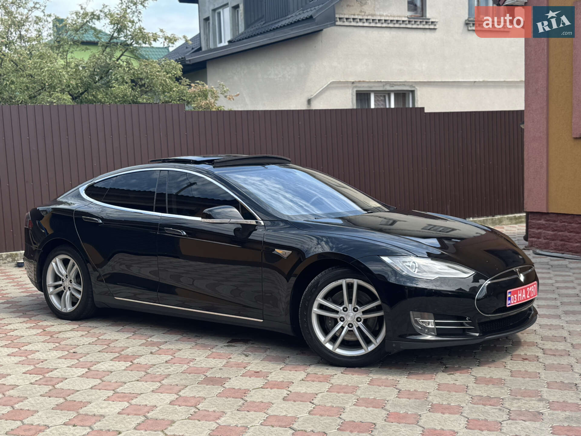 Tesla Model S 2013