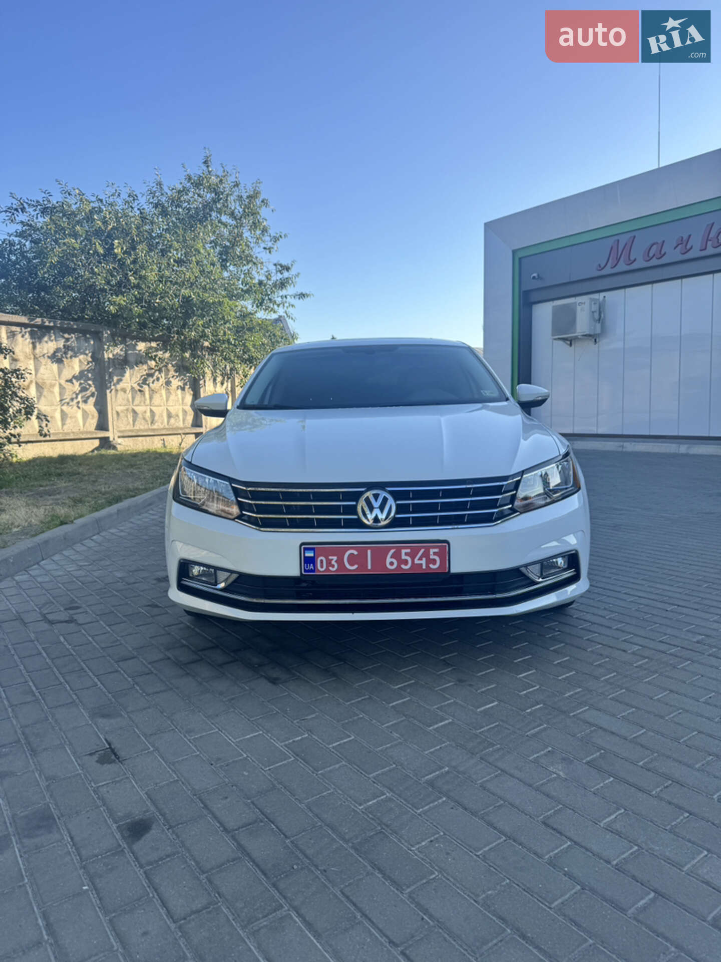 VOLKSWAGEN PASSAT 2016