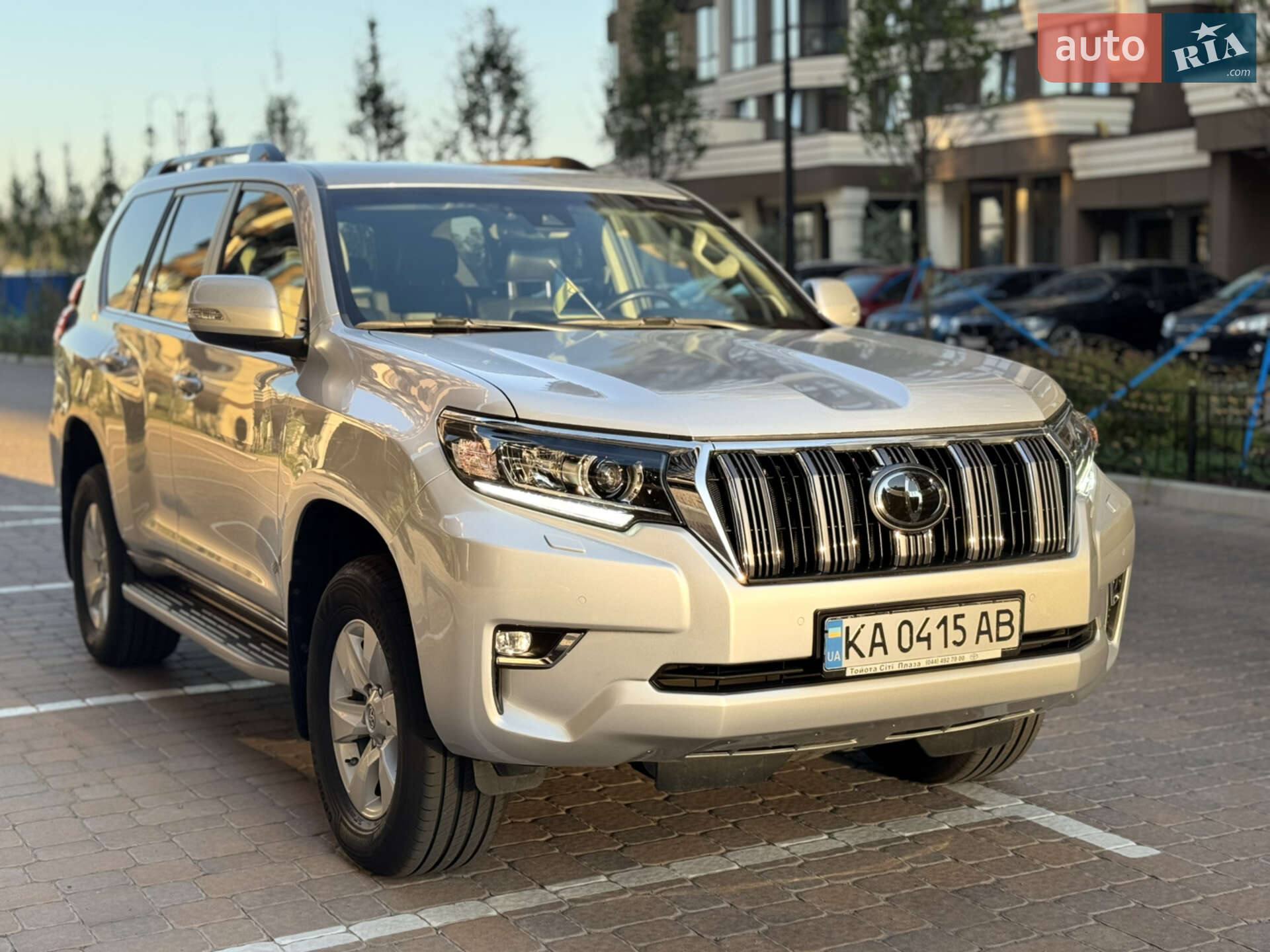 Головне фото звіту автомобіля TOYOTA LAND CRUISER PRADO 150 2019