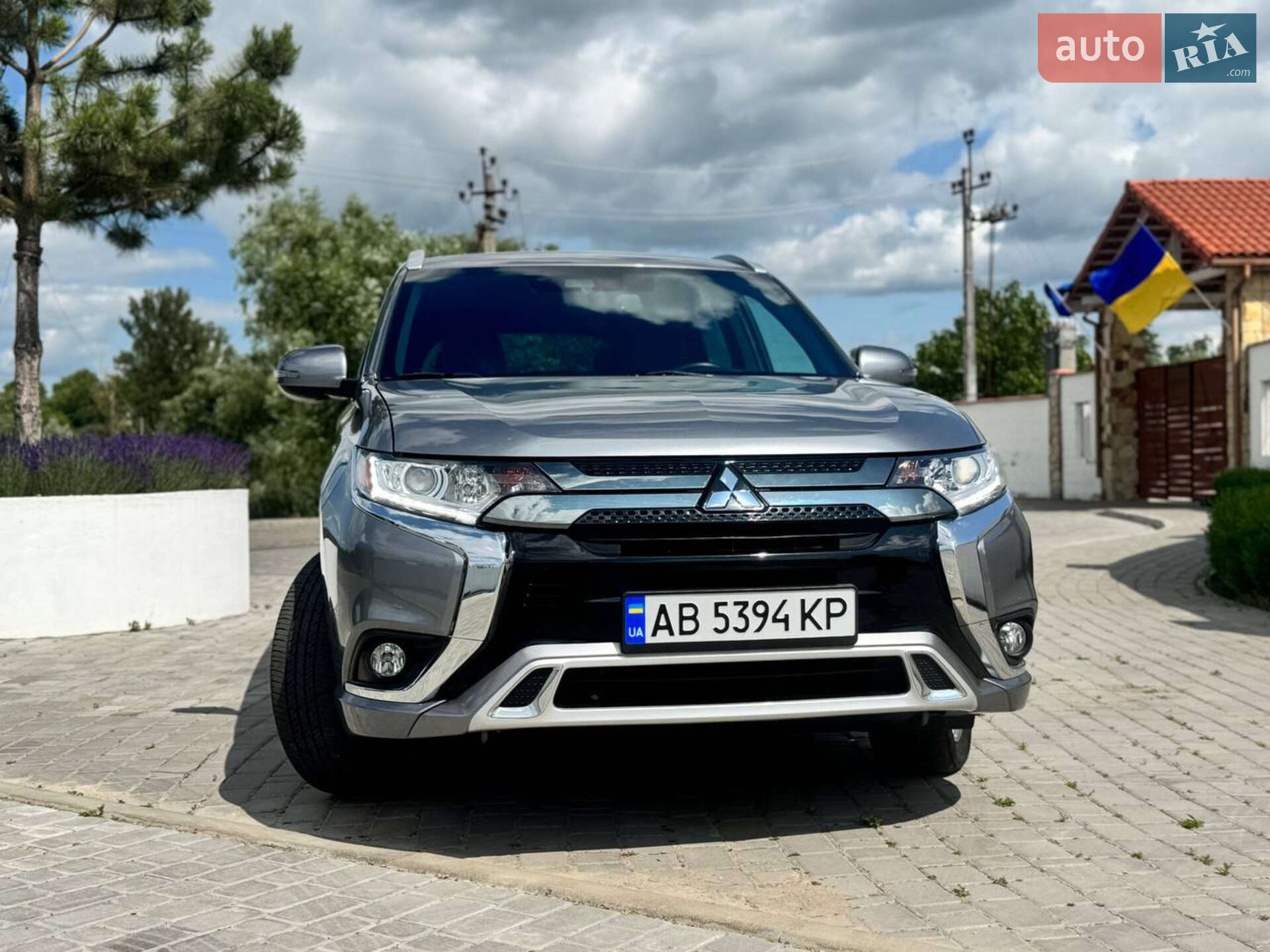 Головне фото звіту автомобіля MITSUBISHI OUTLANDER 2020