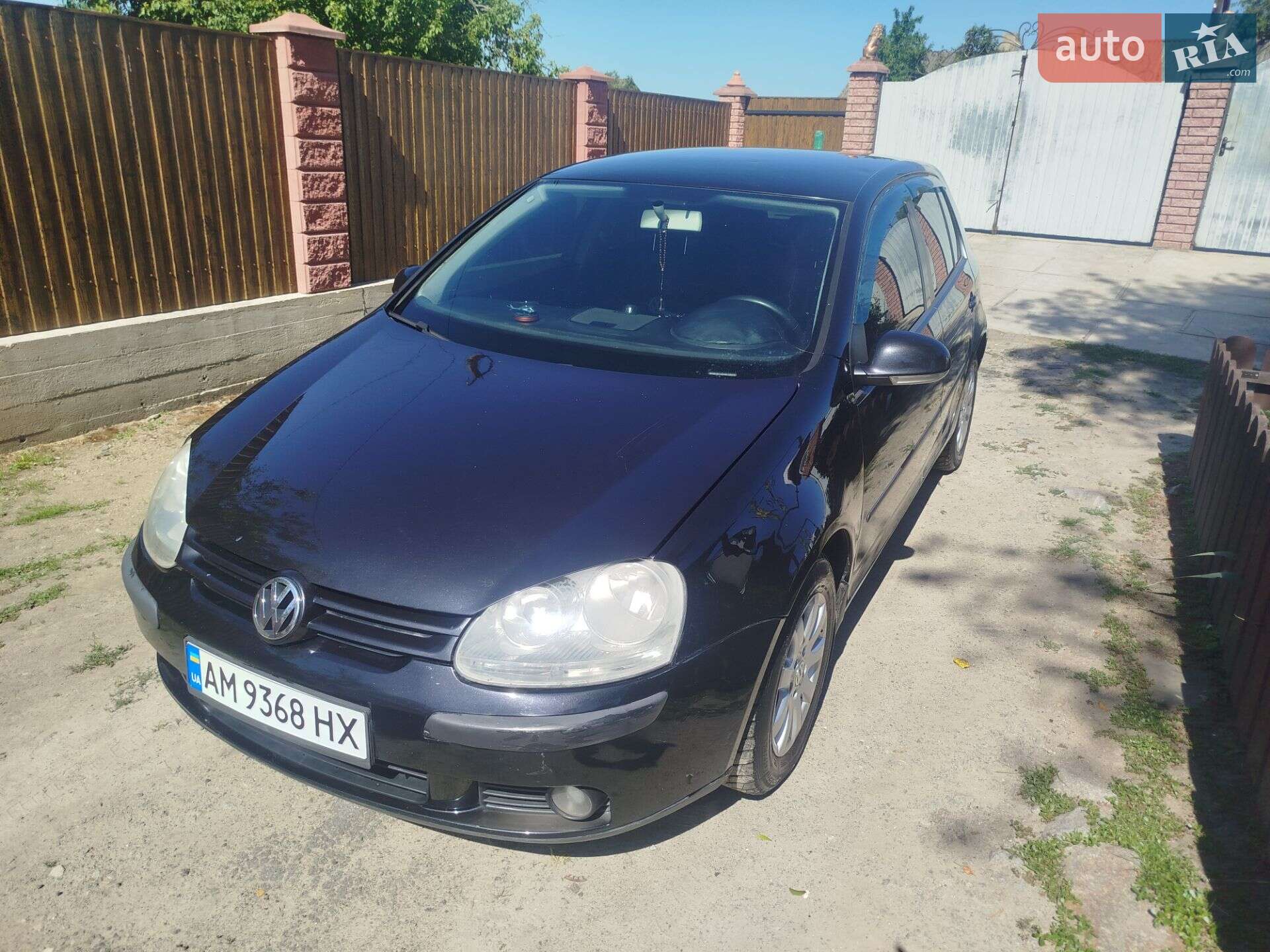 VOLKSWAGEN GOLF 2004