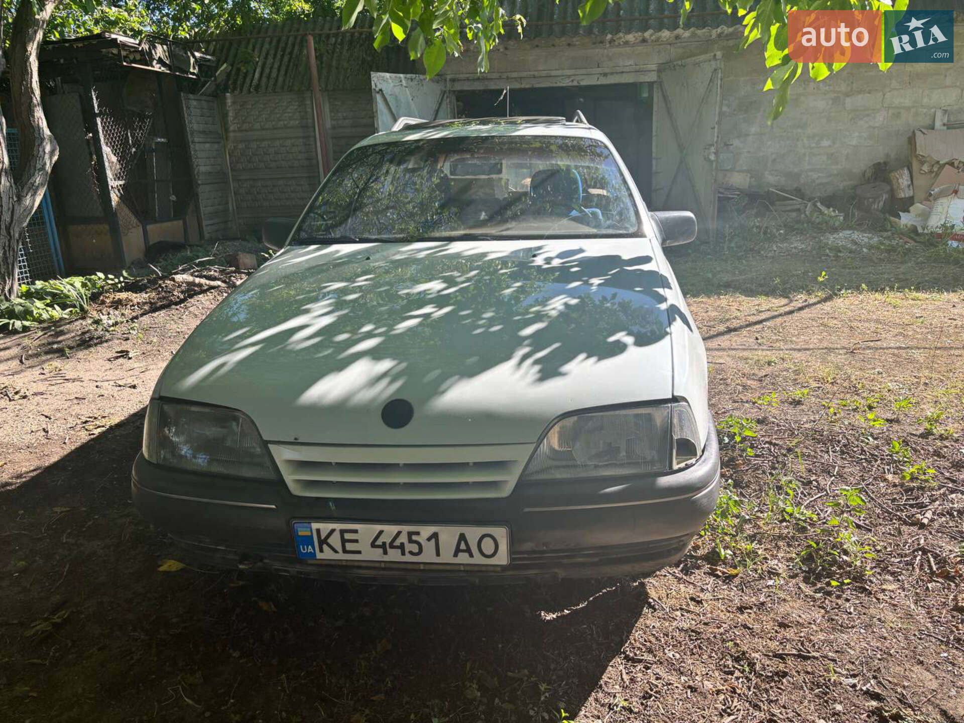 OPEL OMEGA 1990