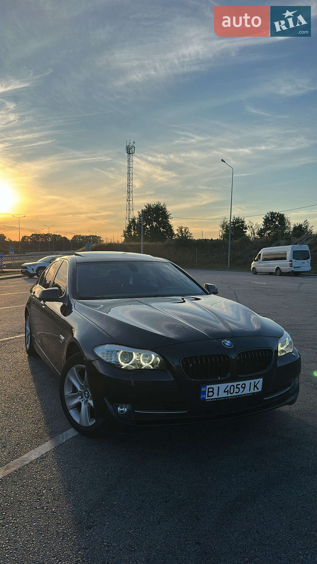 BMW 528XI 2011