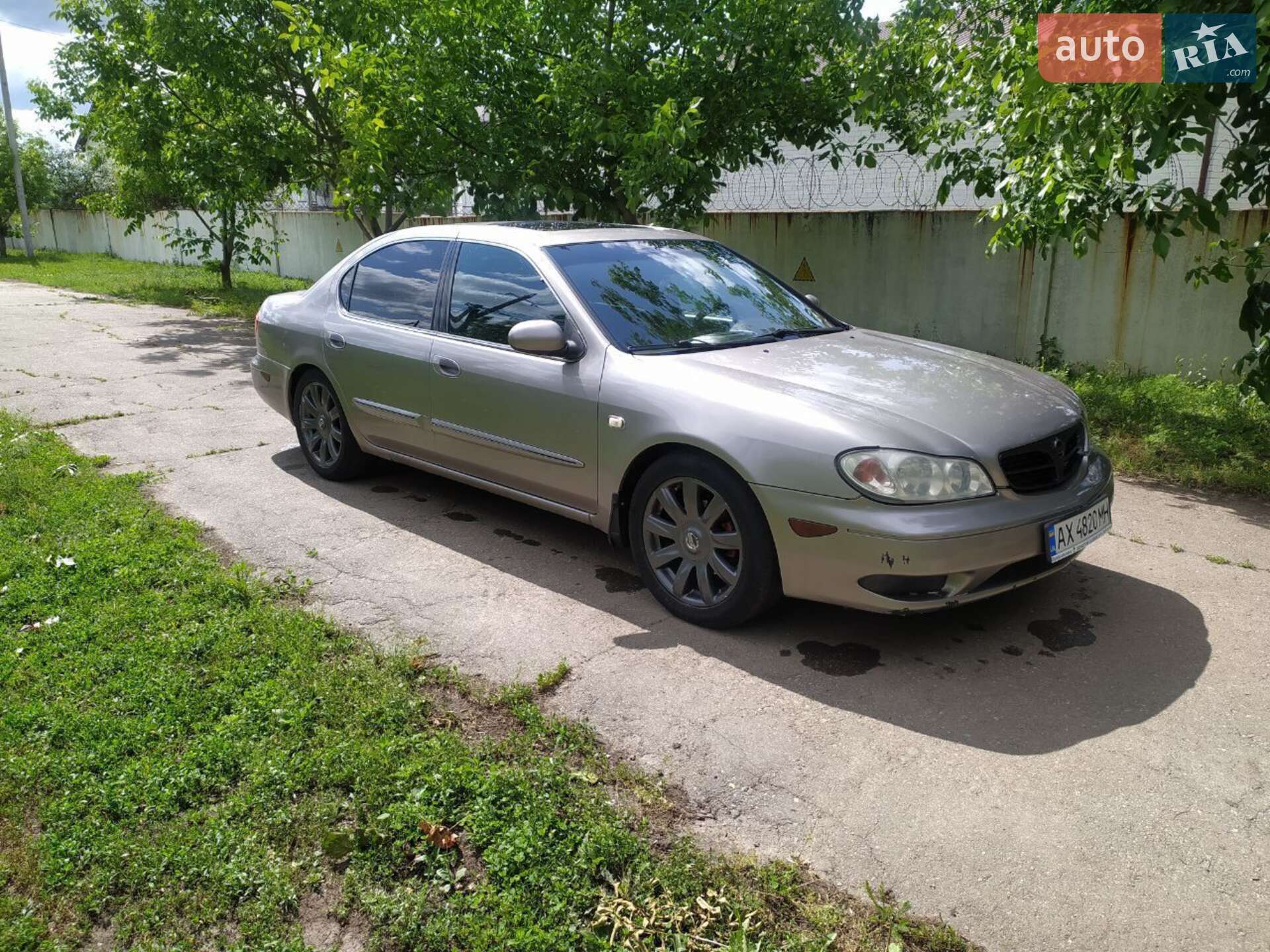 NISSAN MAXIMA