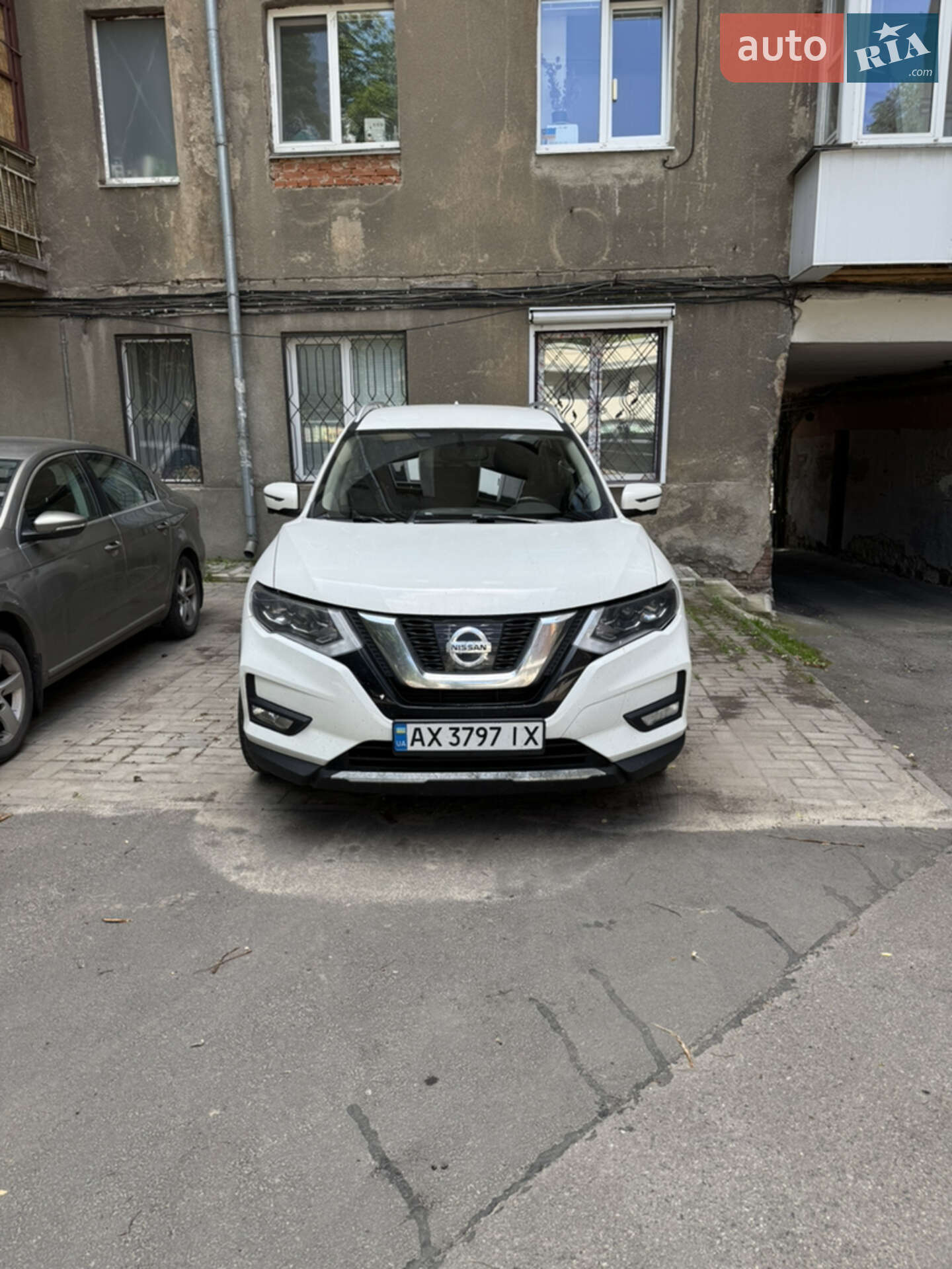 Головне фото звіту автомобіля NISSAN ROGUE 2016