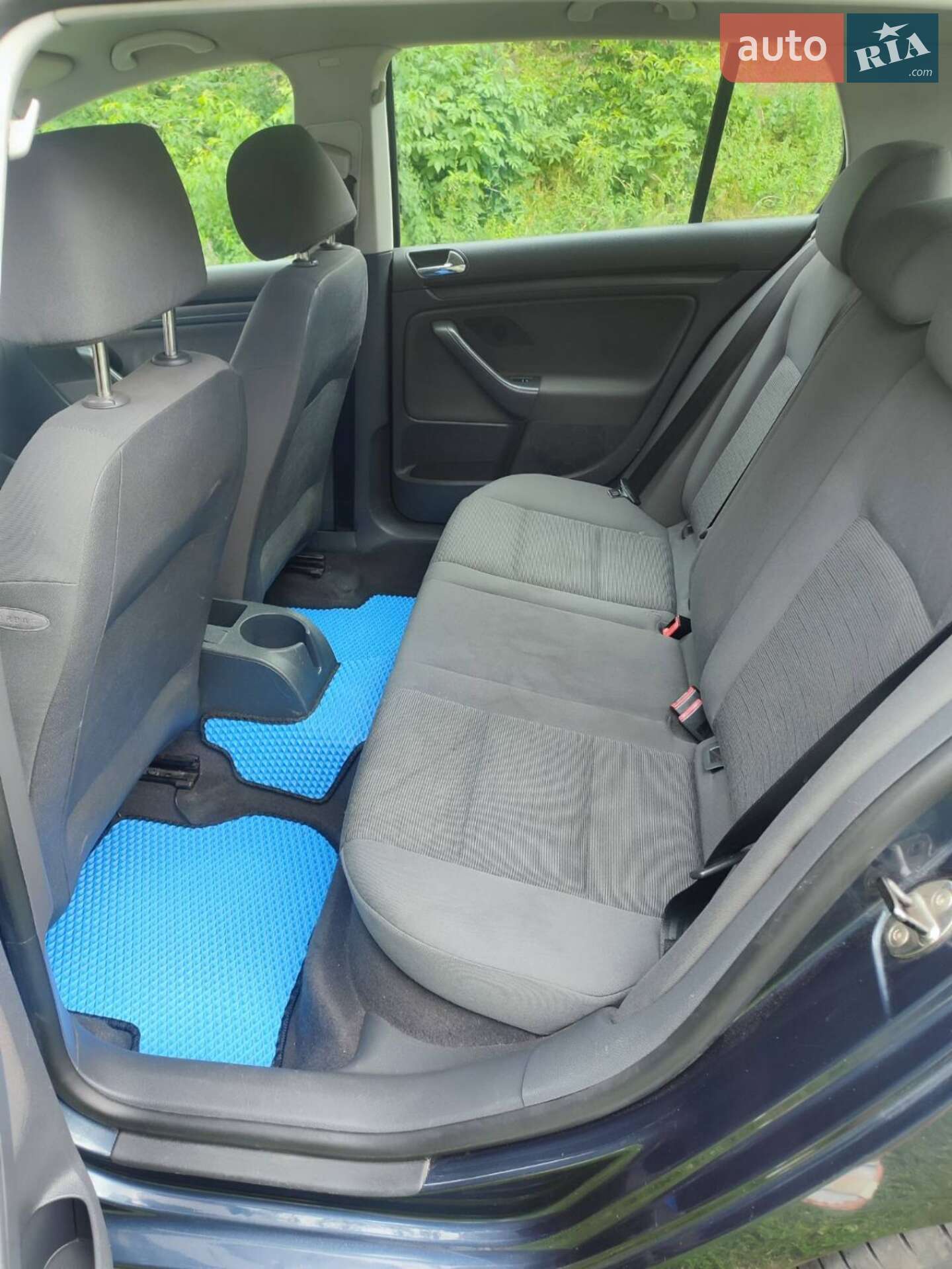 VOLKSWAGEN GOLF 2004