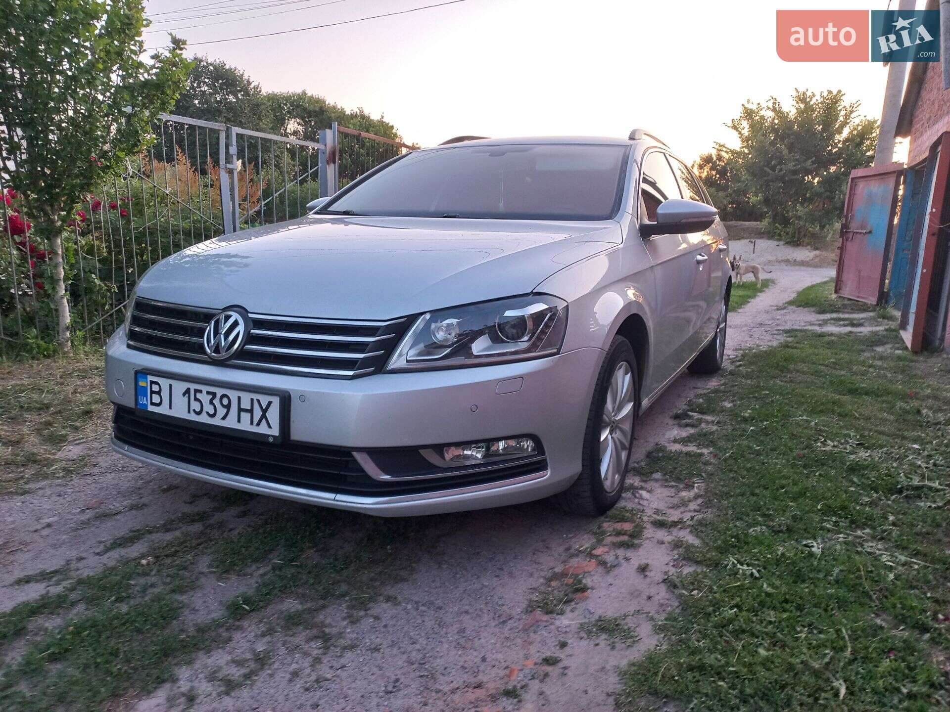 VOLKSWAGEN PASSAT 2012