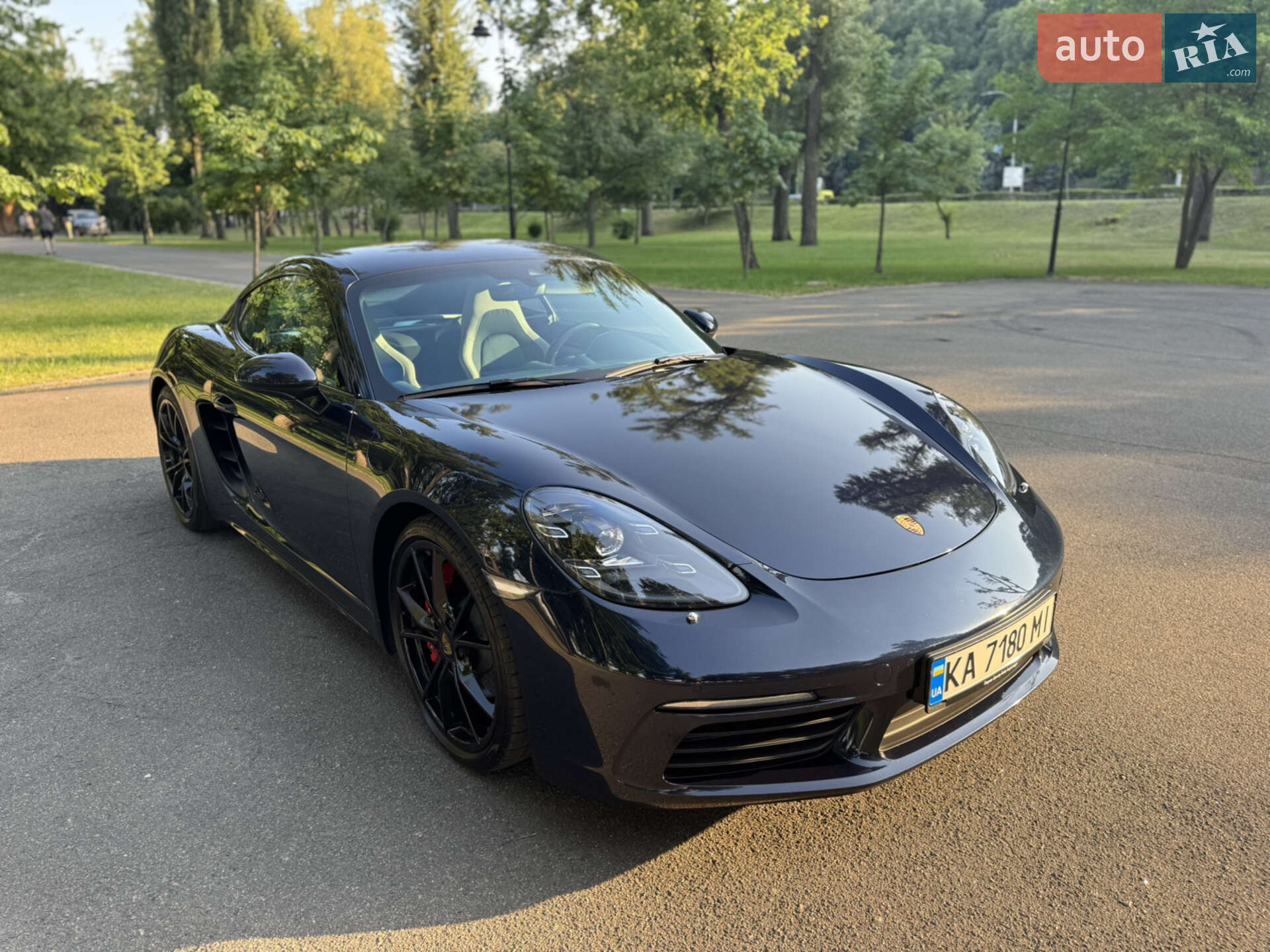 PORSCHE CAYMAN 2018