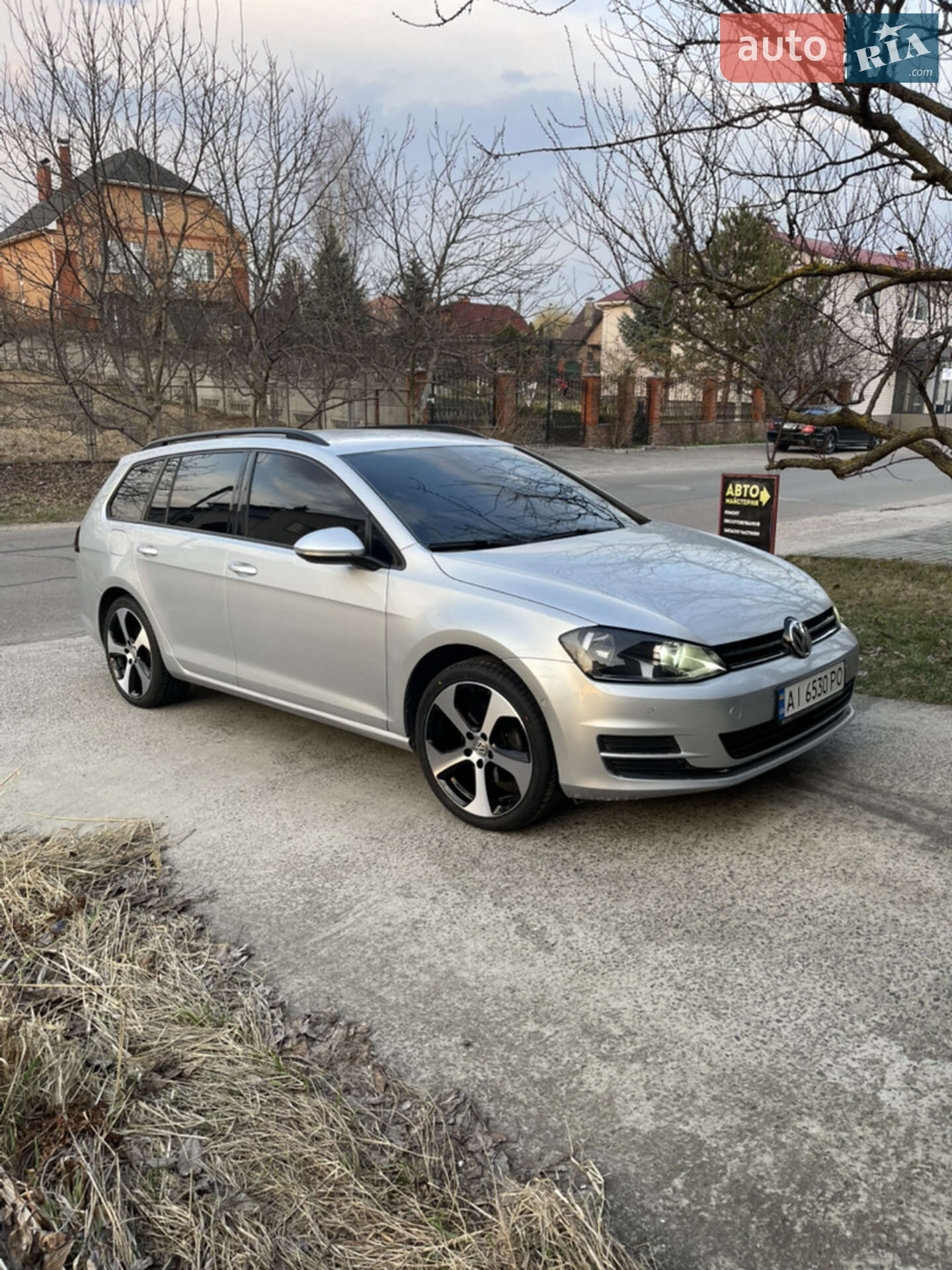 VOLKSWAGEN GOLF 2016