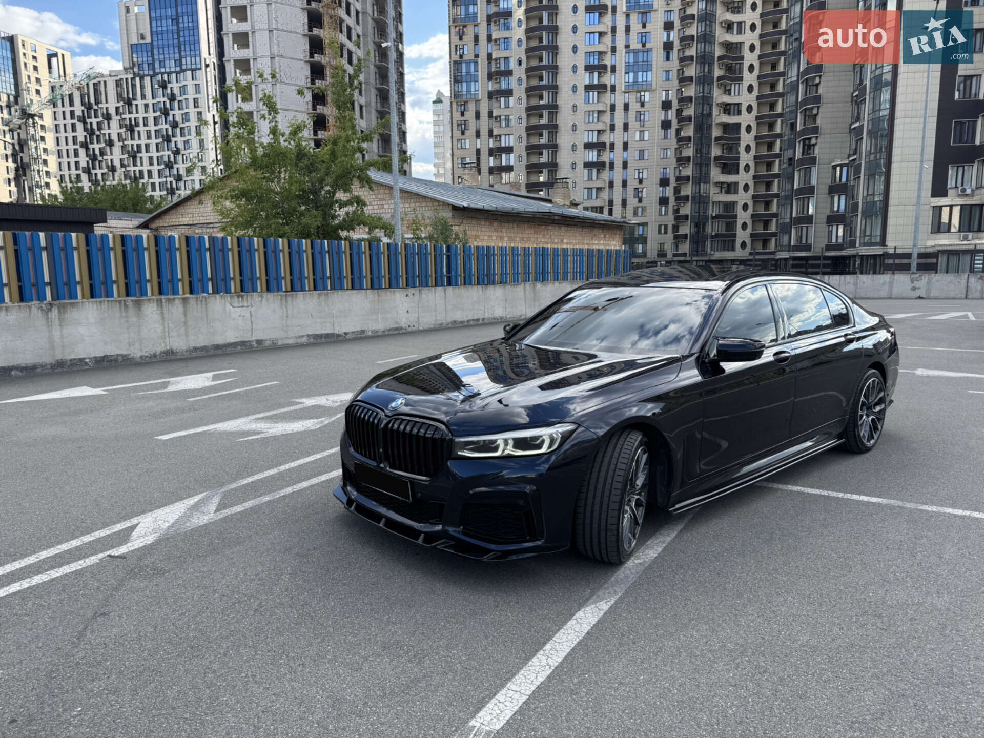 Головне фото звіту автомобіля BMW 740I 2019