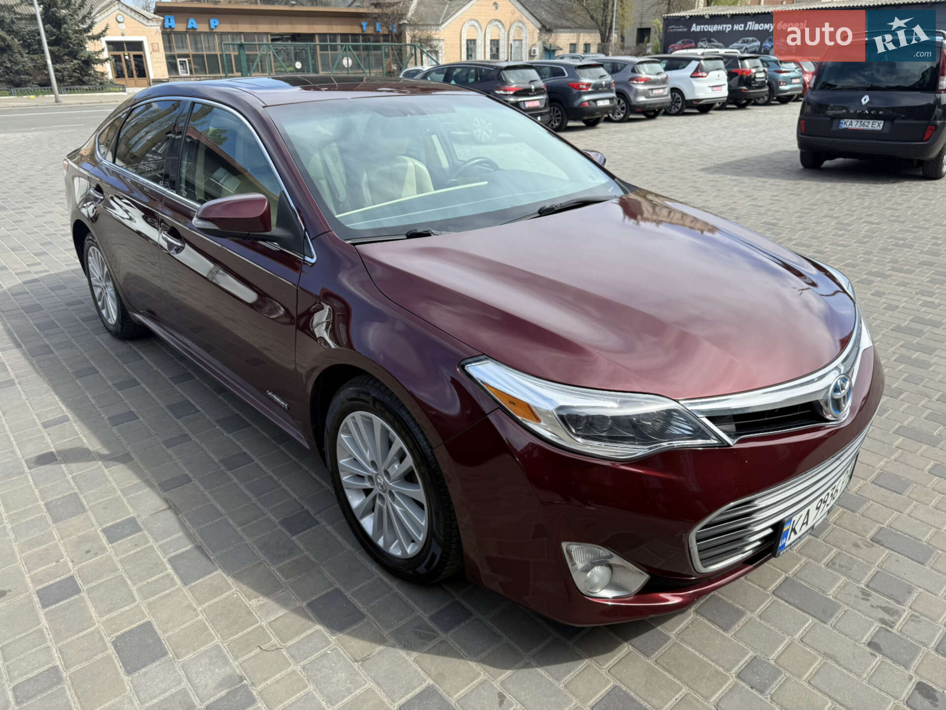 TOYOTA AVALON HYBRID LIMITED 2015