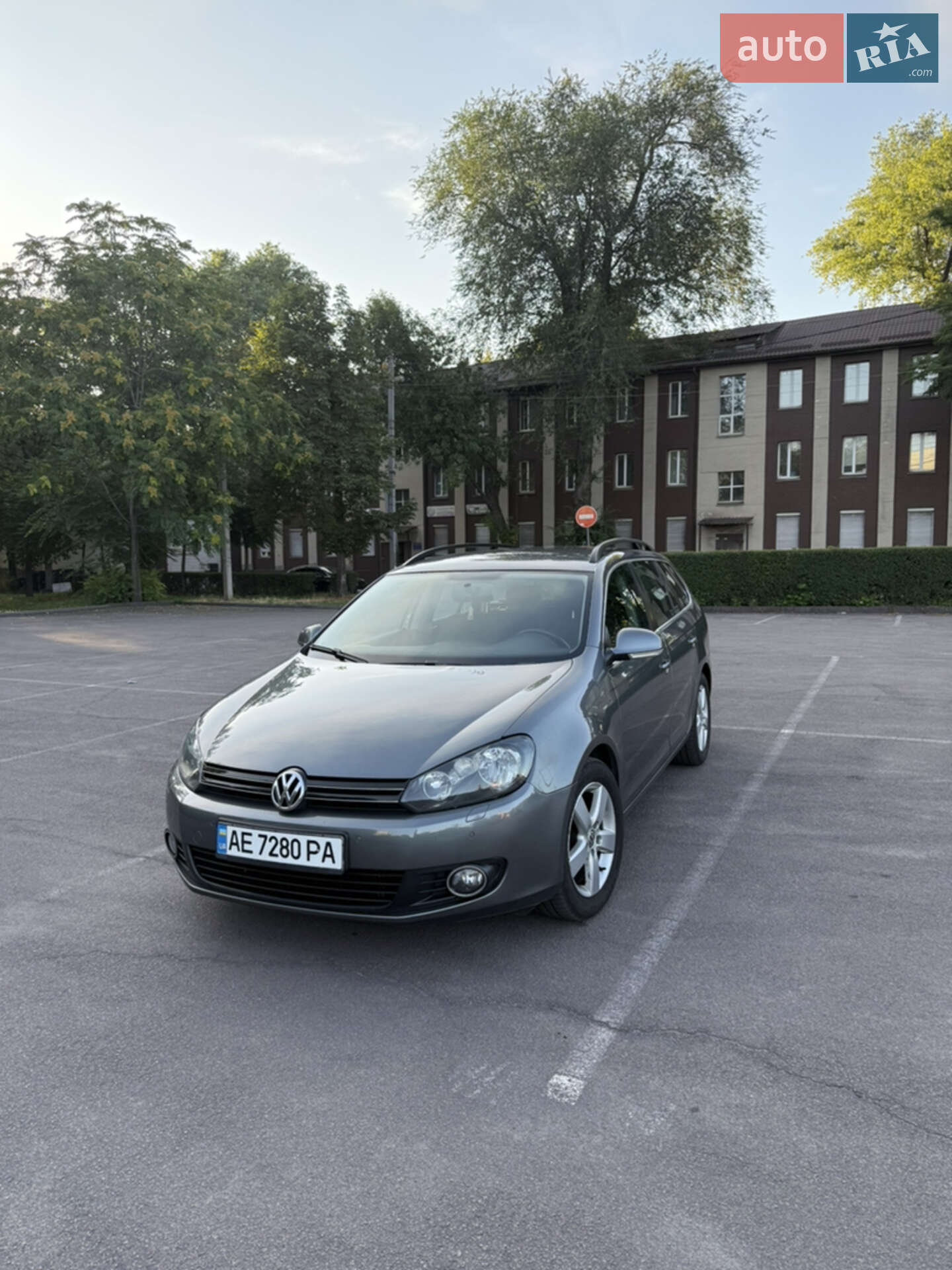 VOLKSWAGEN GOLF 2011