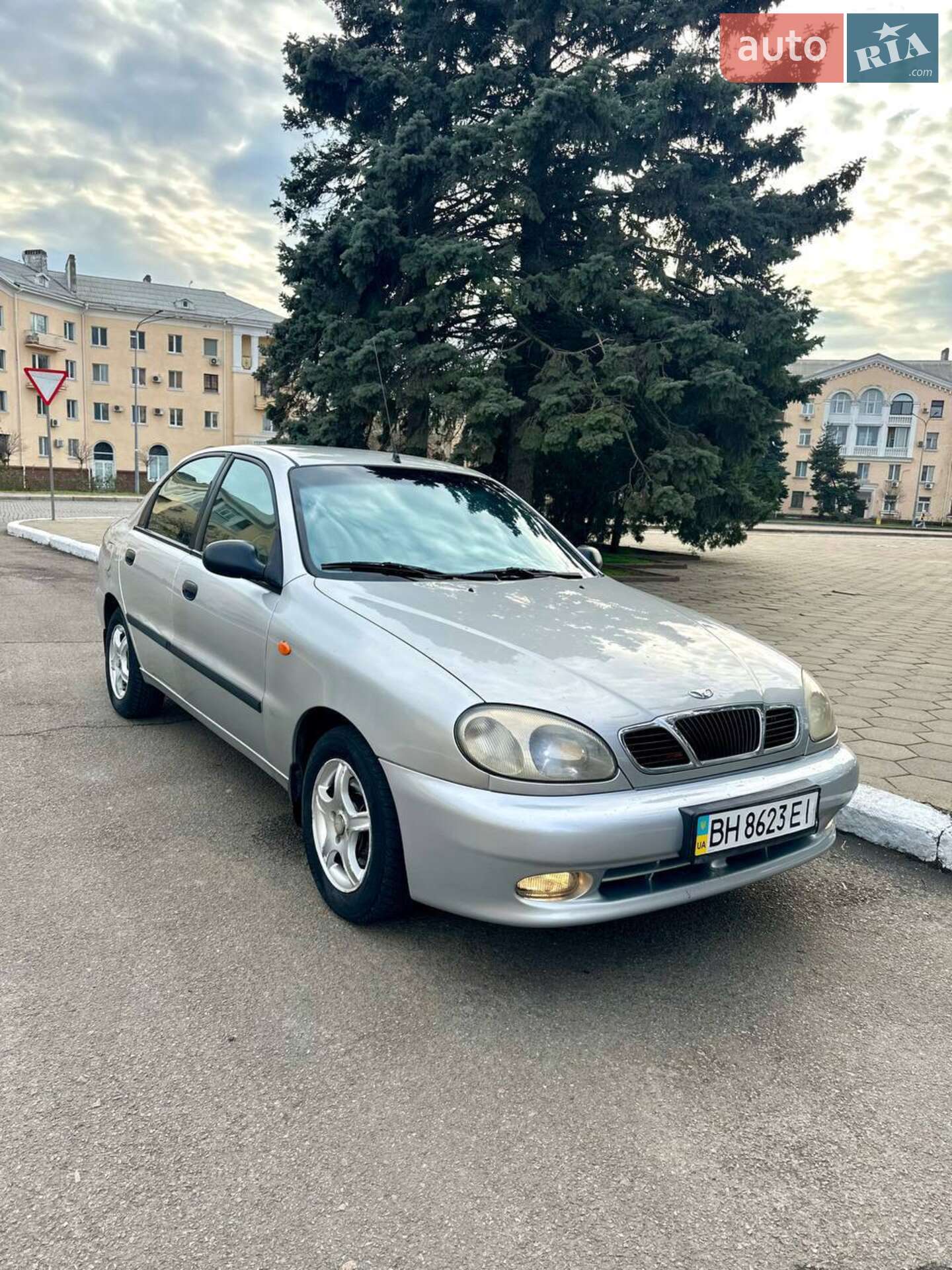 DAEWOO LANOS 2003