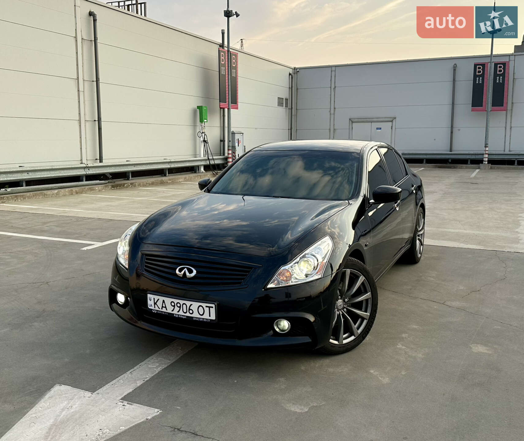 INFINITI G25 2010