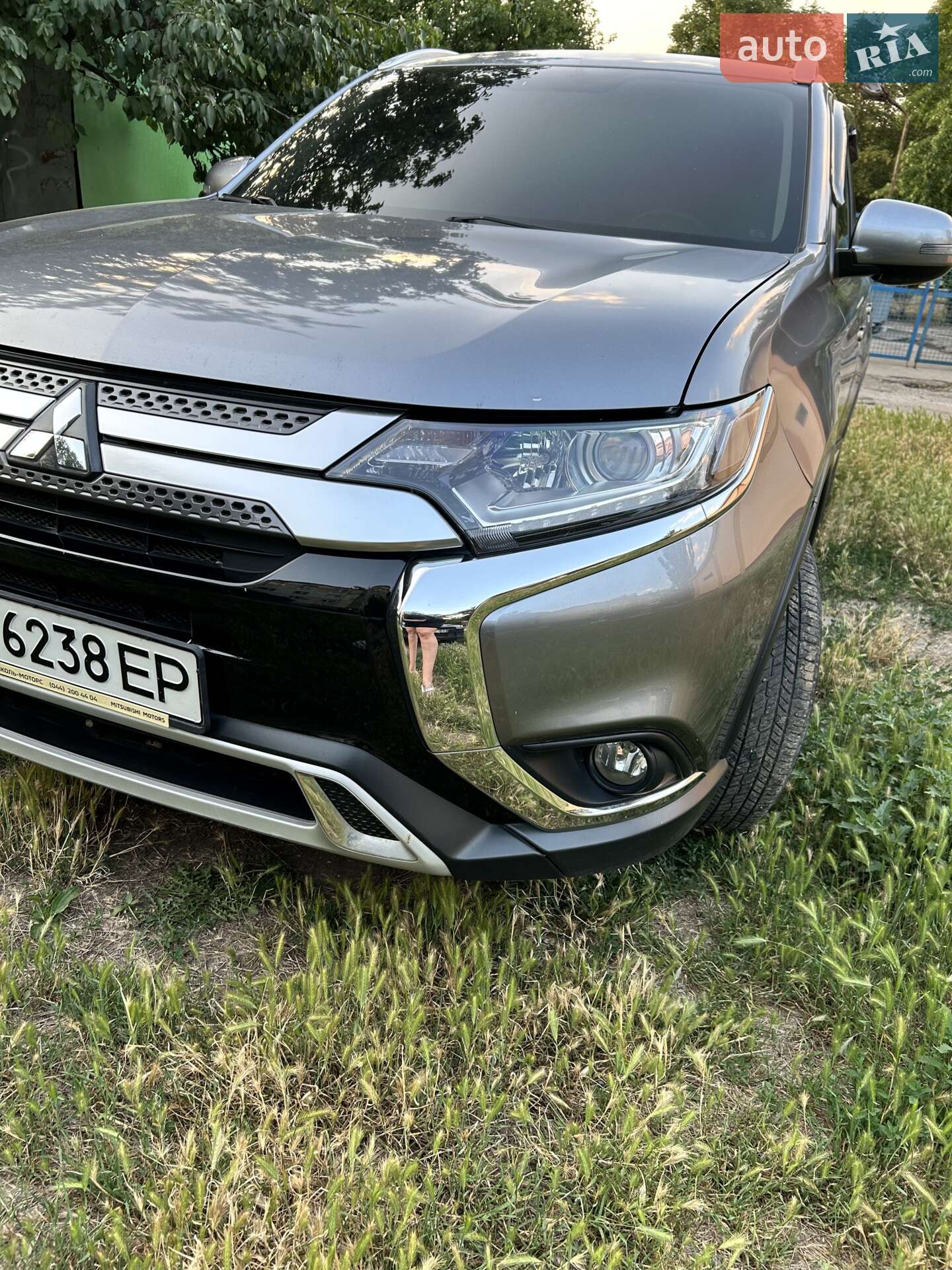 MITSUBISHI OUTLANDER 2018