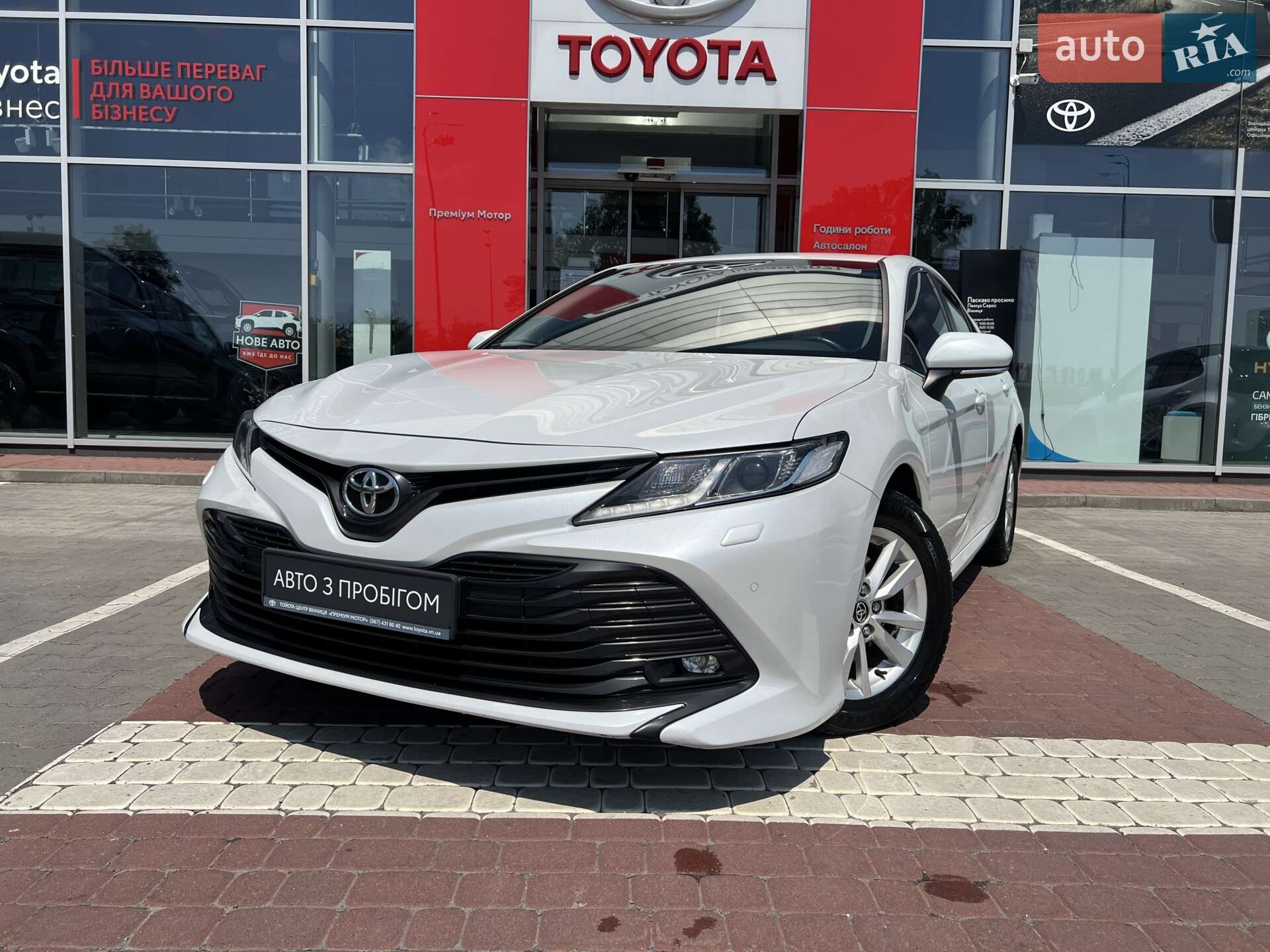 TOYOTA CAMRY
