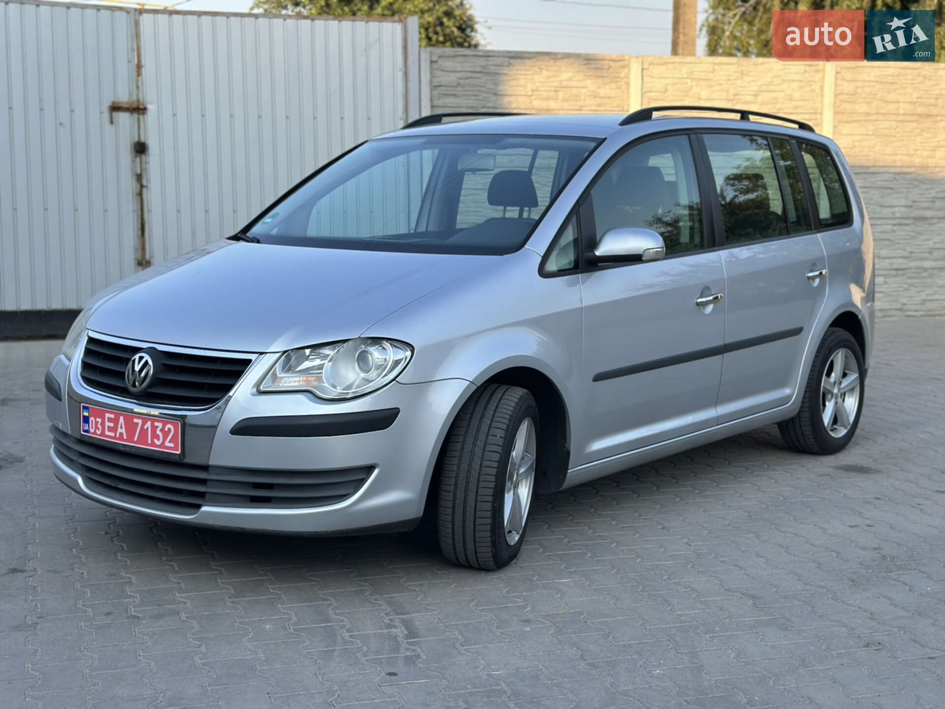 VOLKSWAGEN TOURAN 2007