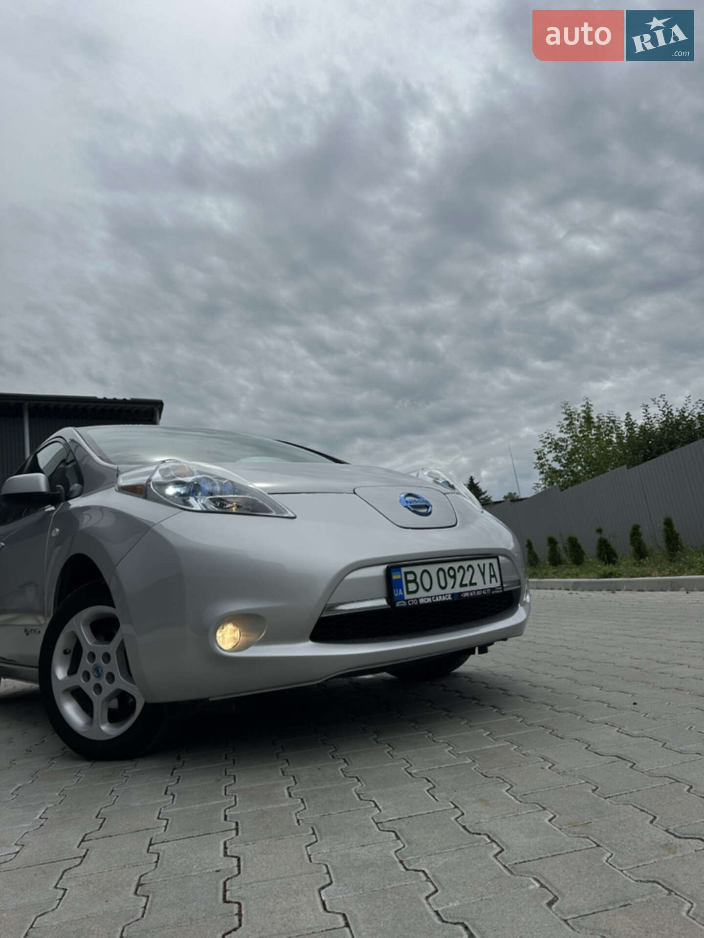 NISSAN LEAF 2011