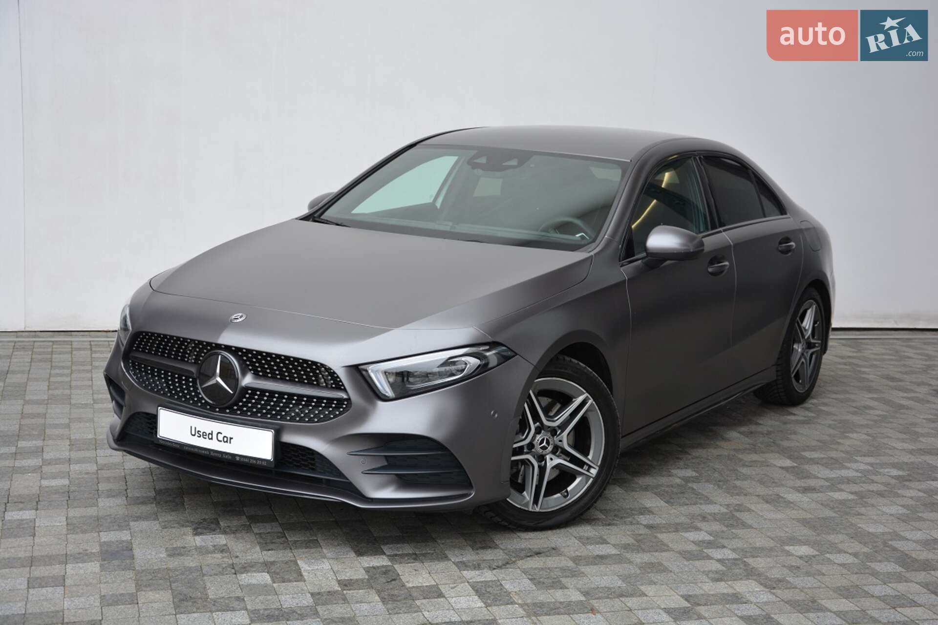 MERCEDES-BENZ A 220