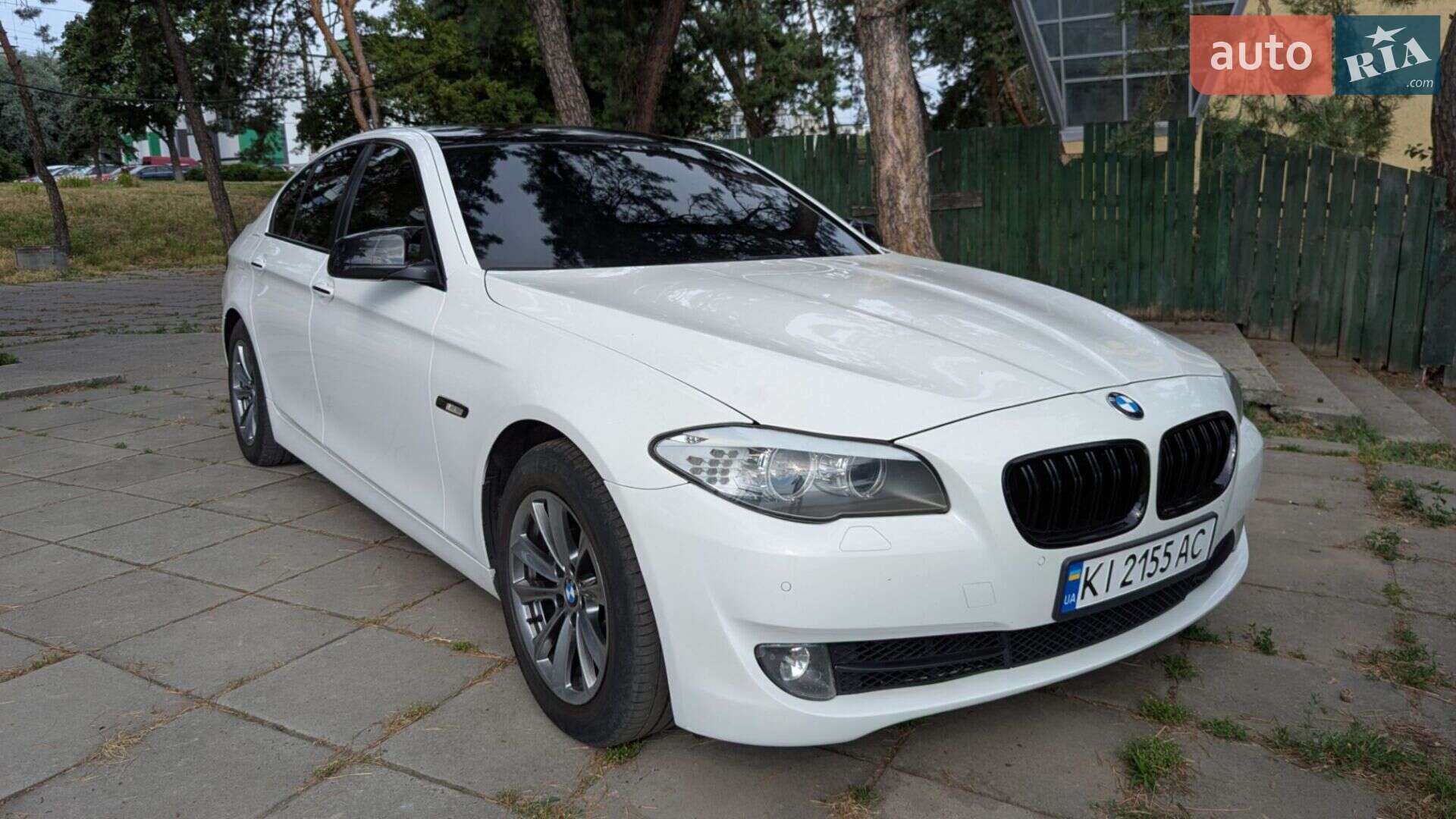 Головне фото звіту автомобіля BMW 520I 2012