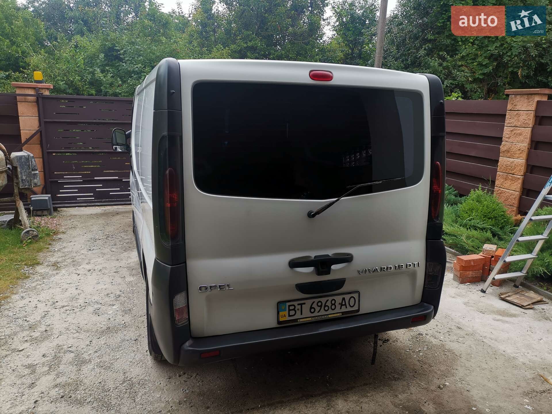 OPEL VIVARO 2002