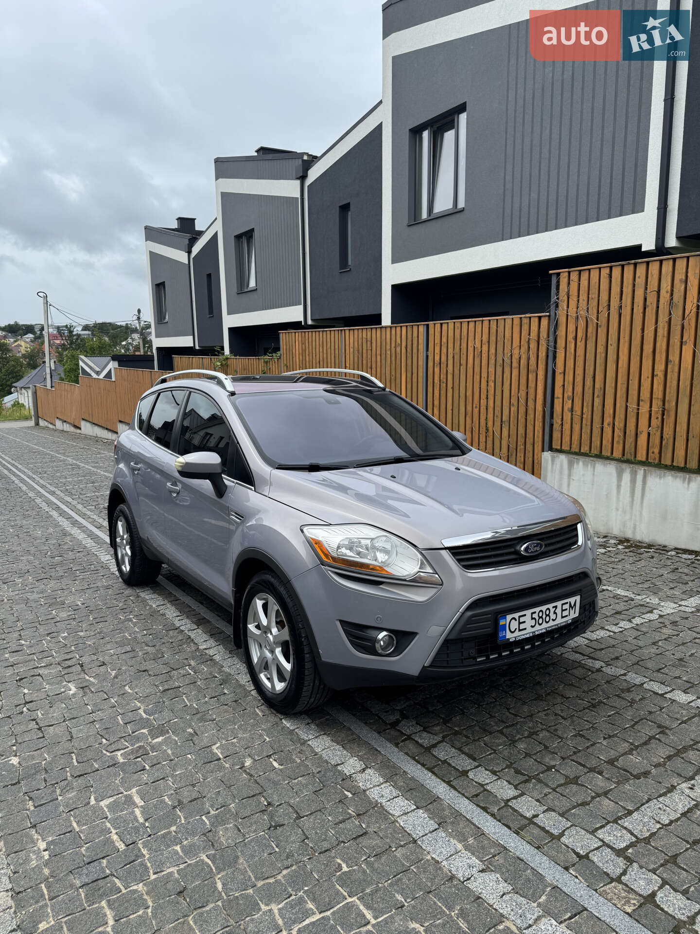 Головне фото звіту автомобіля FORD KUGA 2012