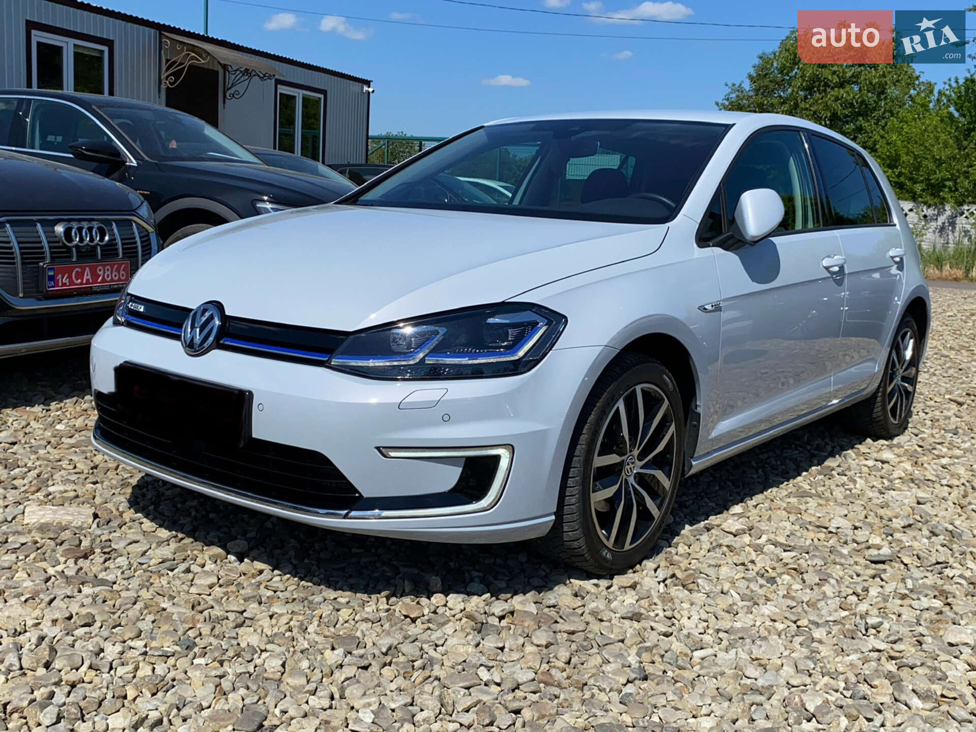 VOLKSWAGEN E-GOLF 2018