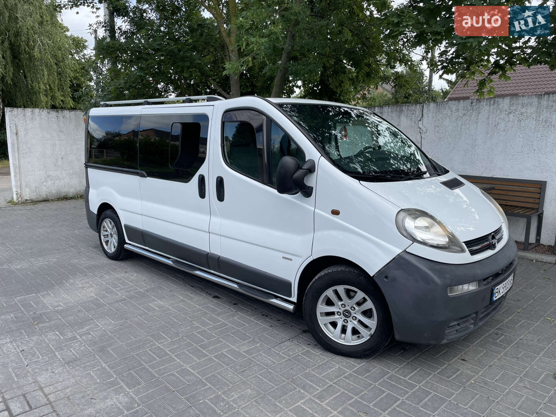 OPEL VIVARO 2005