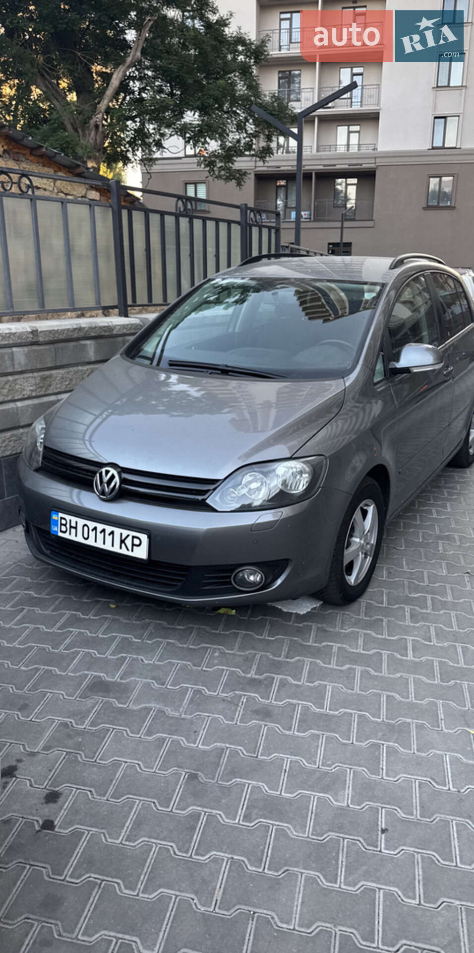 VOLKSWAGEN GOLF PLUS 2010