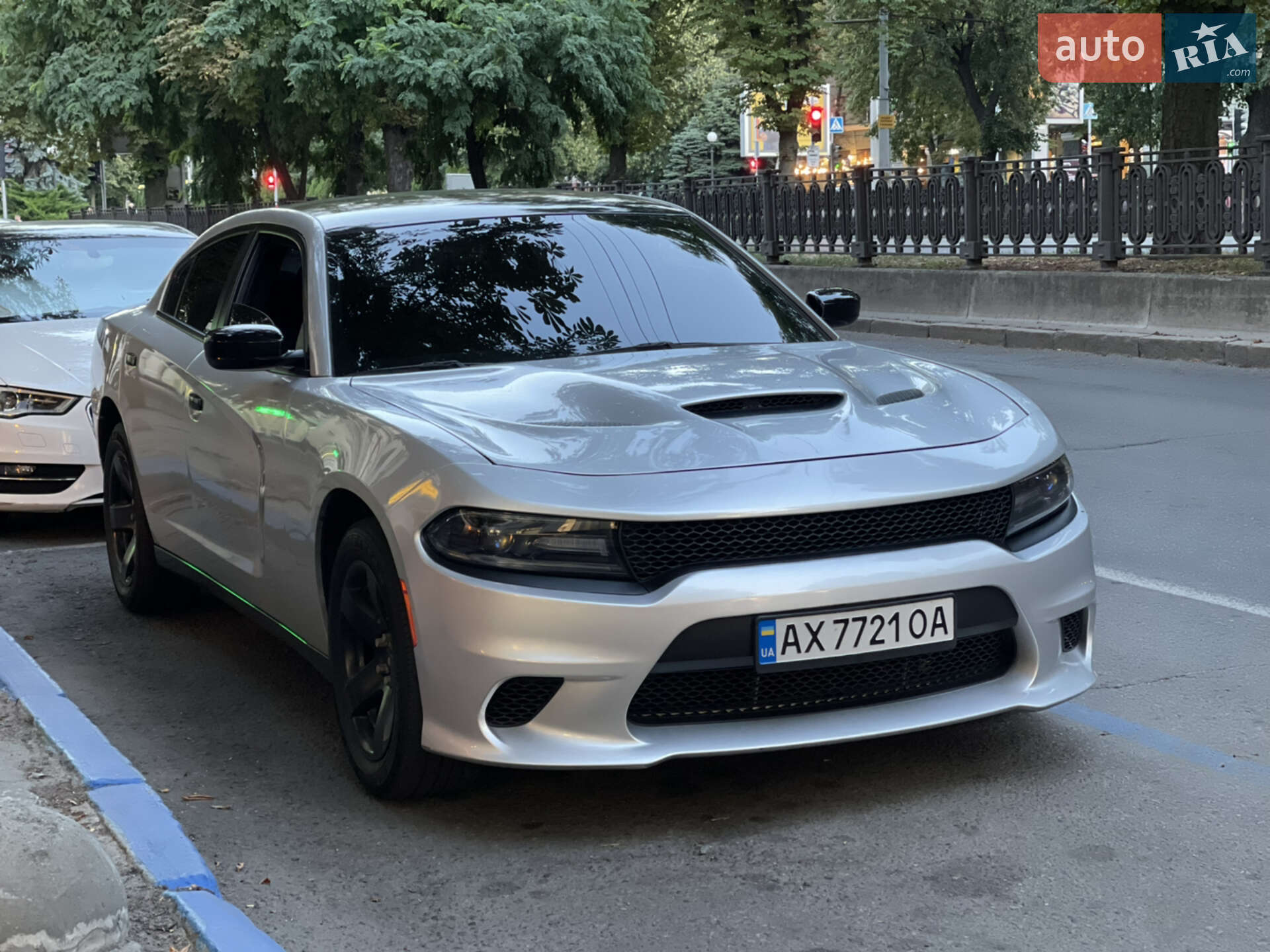 DODGE CHARGER 2019