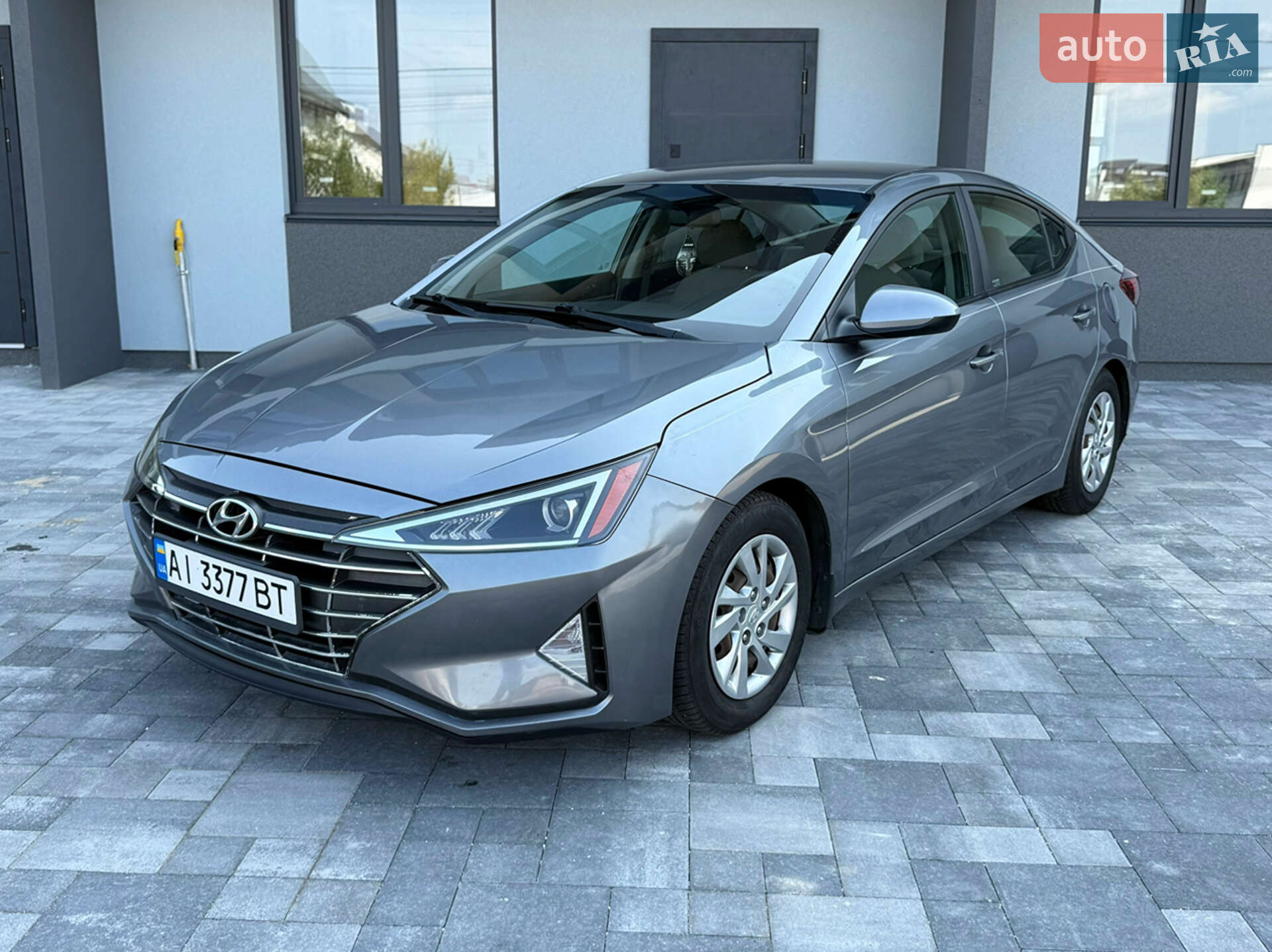 HYUNDAI ELANTRA 2019