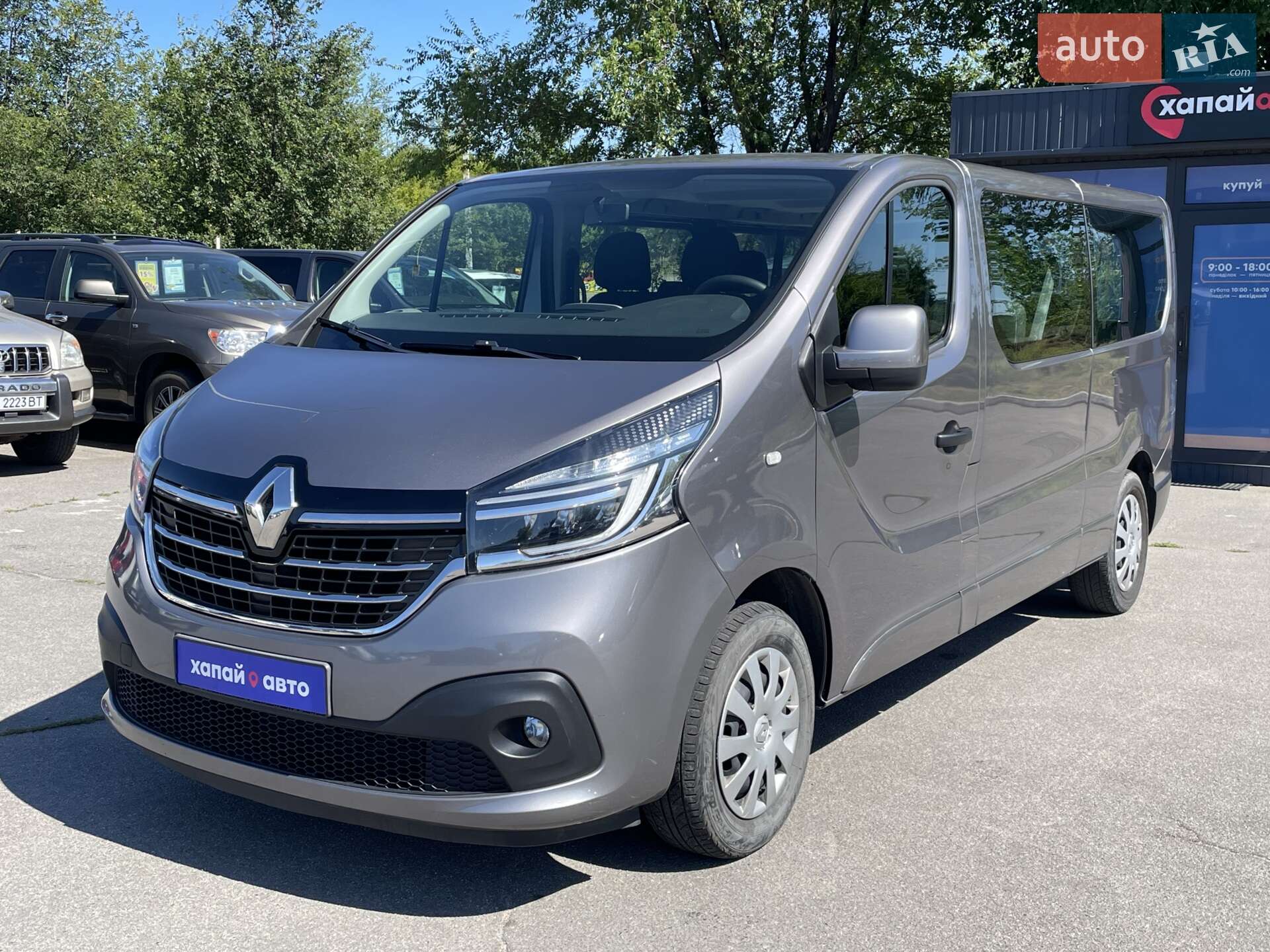 RENAULT TRAFIC 2019