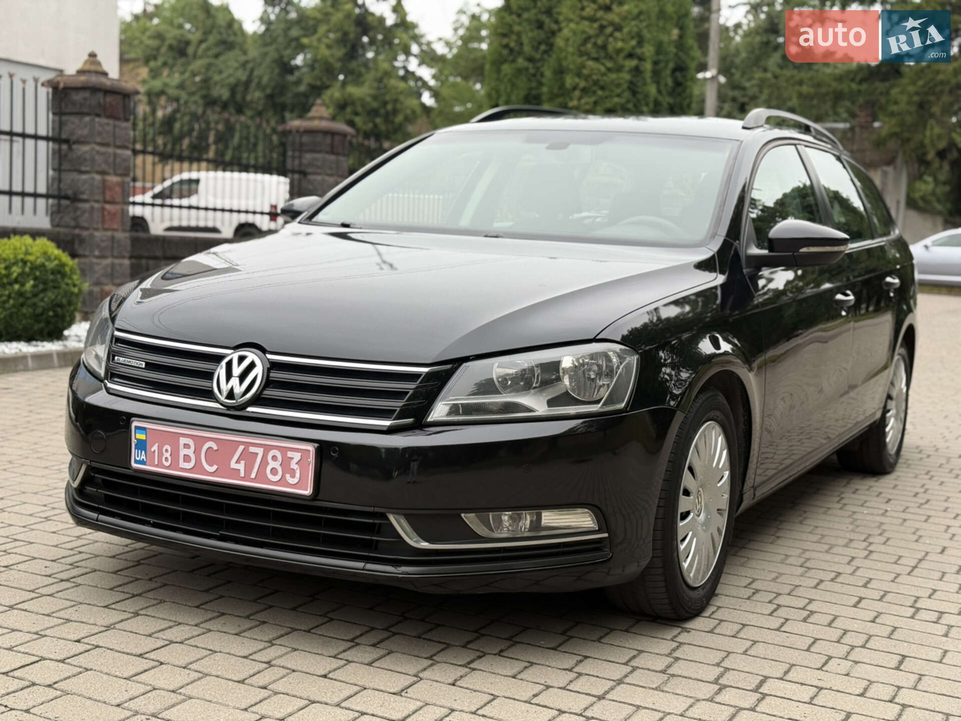 VOLKSWAGEN PASSAT 2012