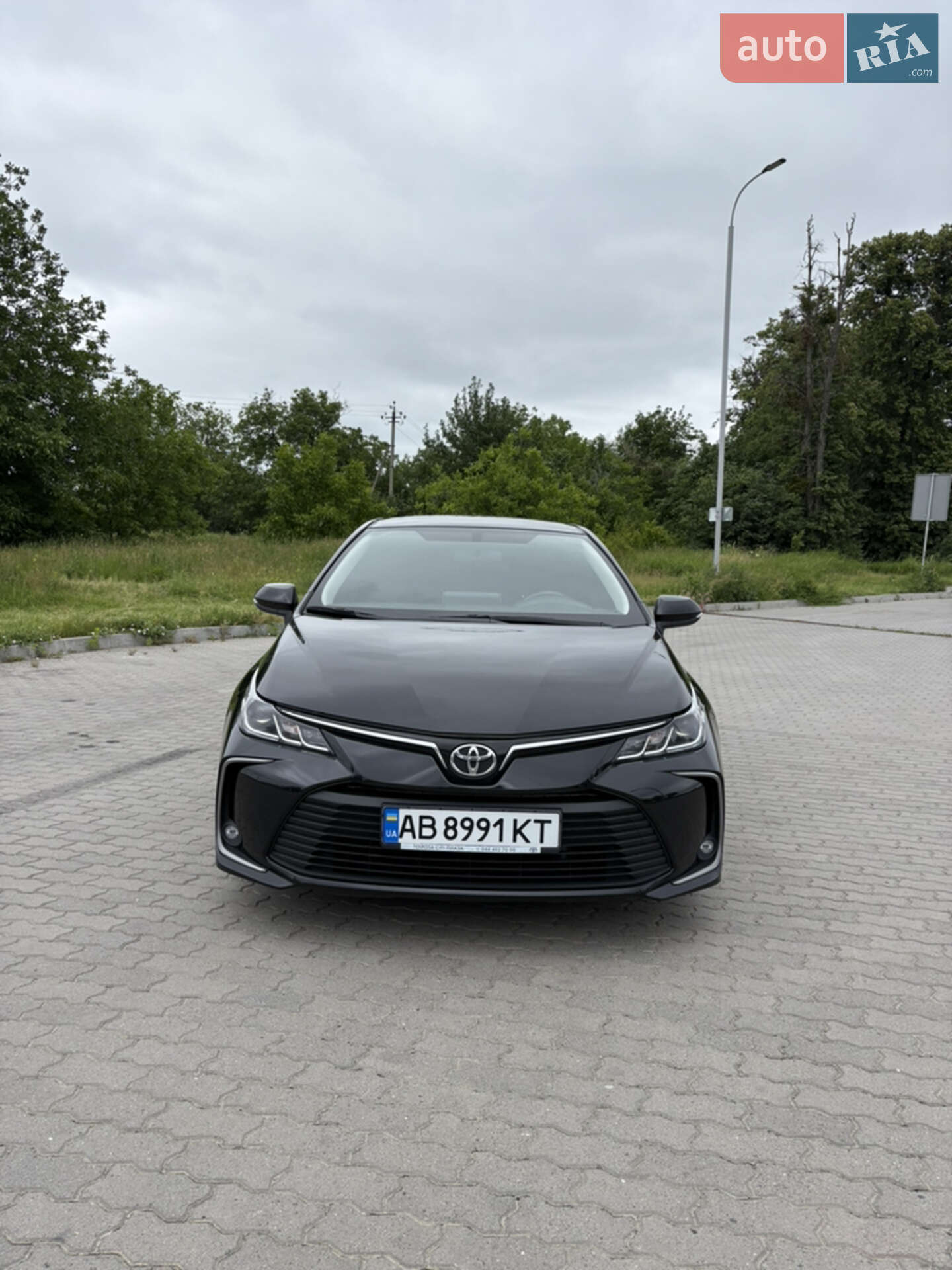 Головне фото звіту автомобіля TOYOTA COROLLA 2019