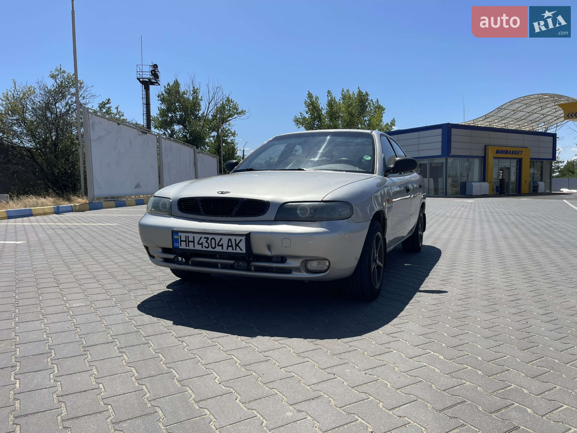 DAEWOO NUBIRA 1998