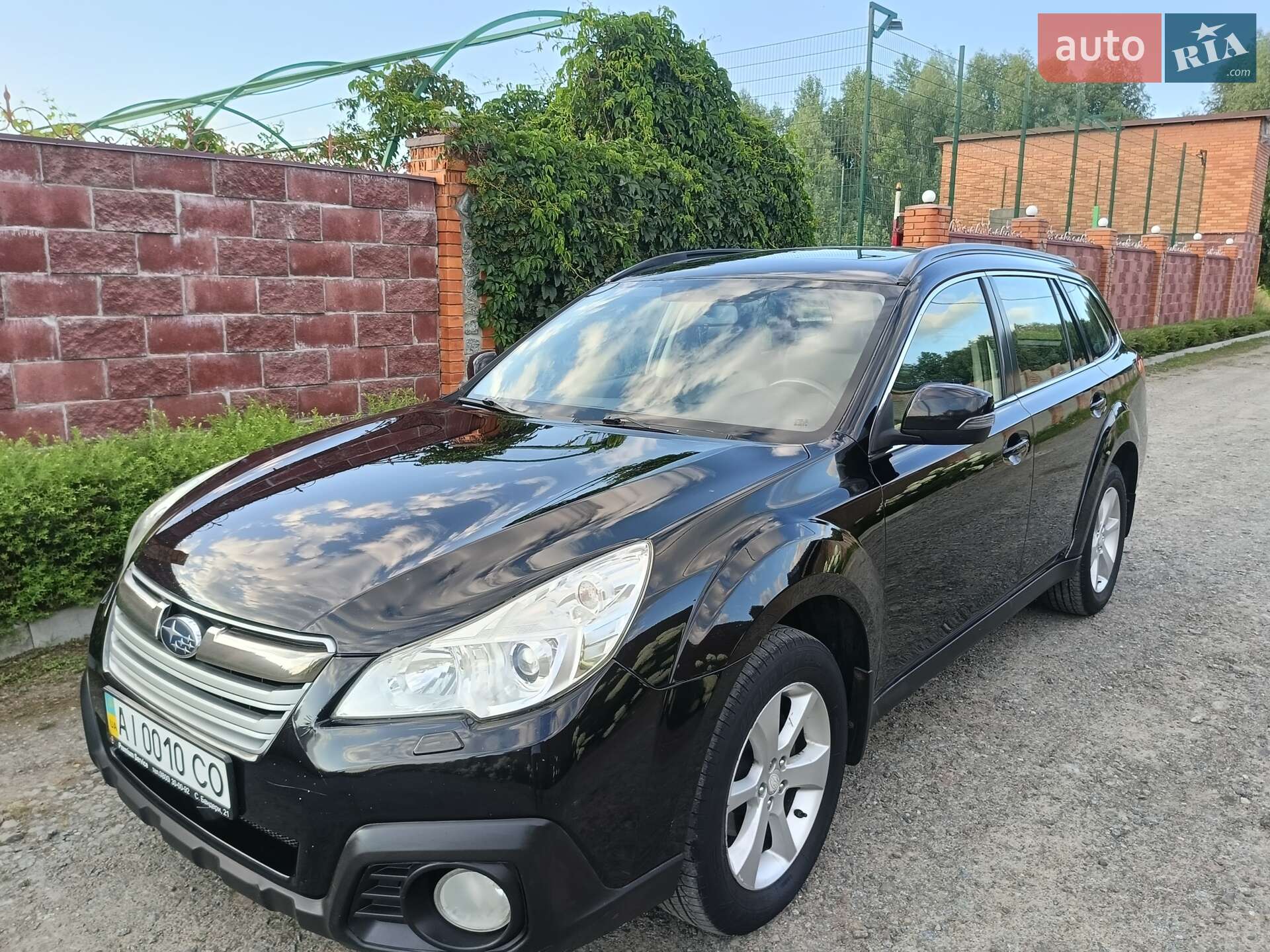 SUBARU OUTBACK 2013