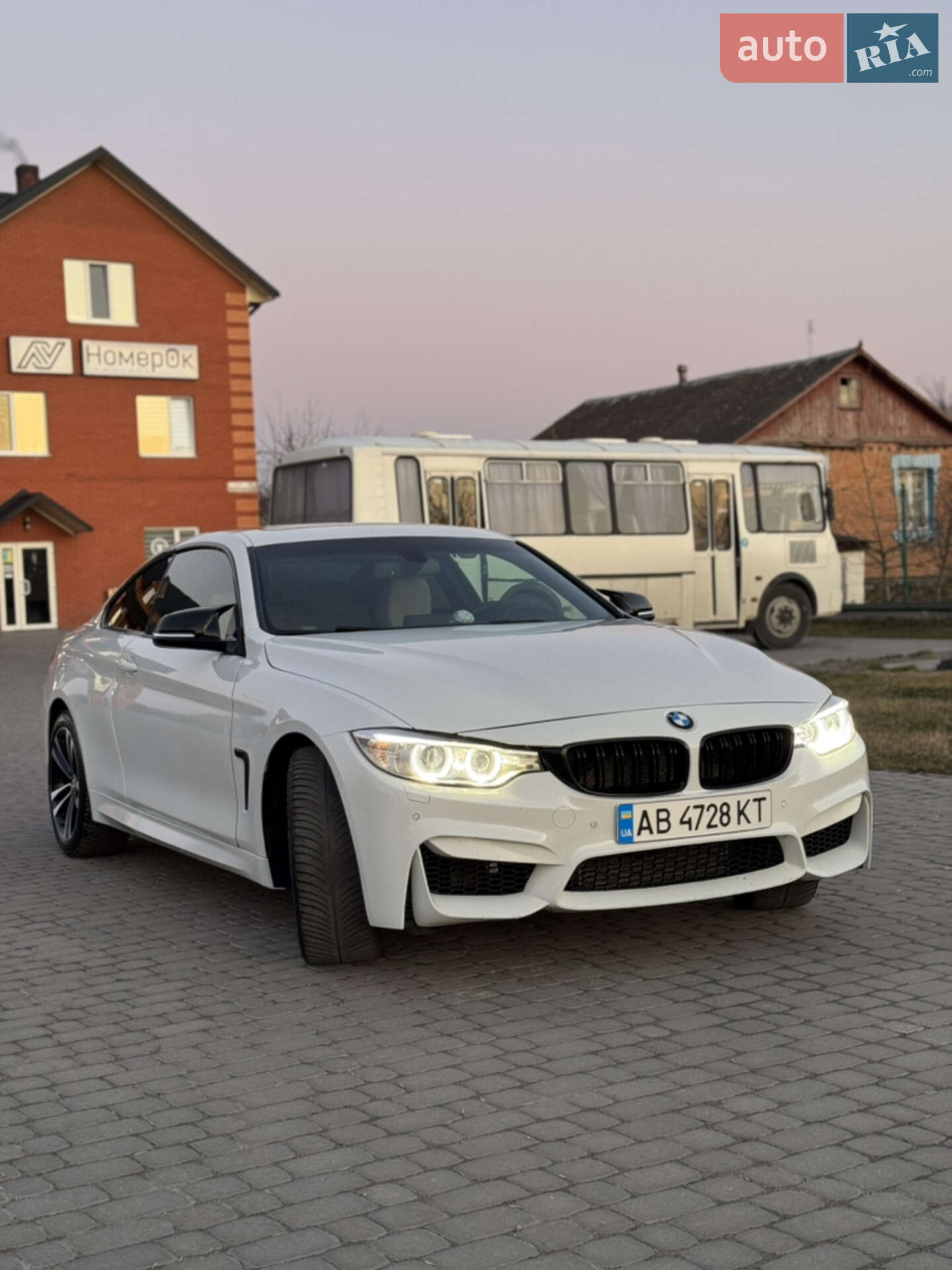 Головне фото звіту автомобіля BMW 428I 2016