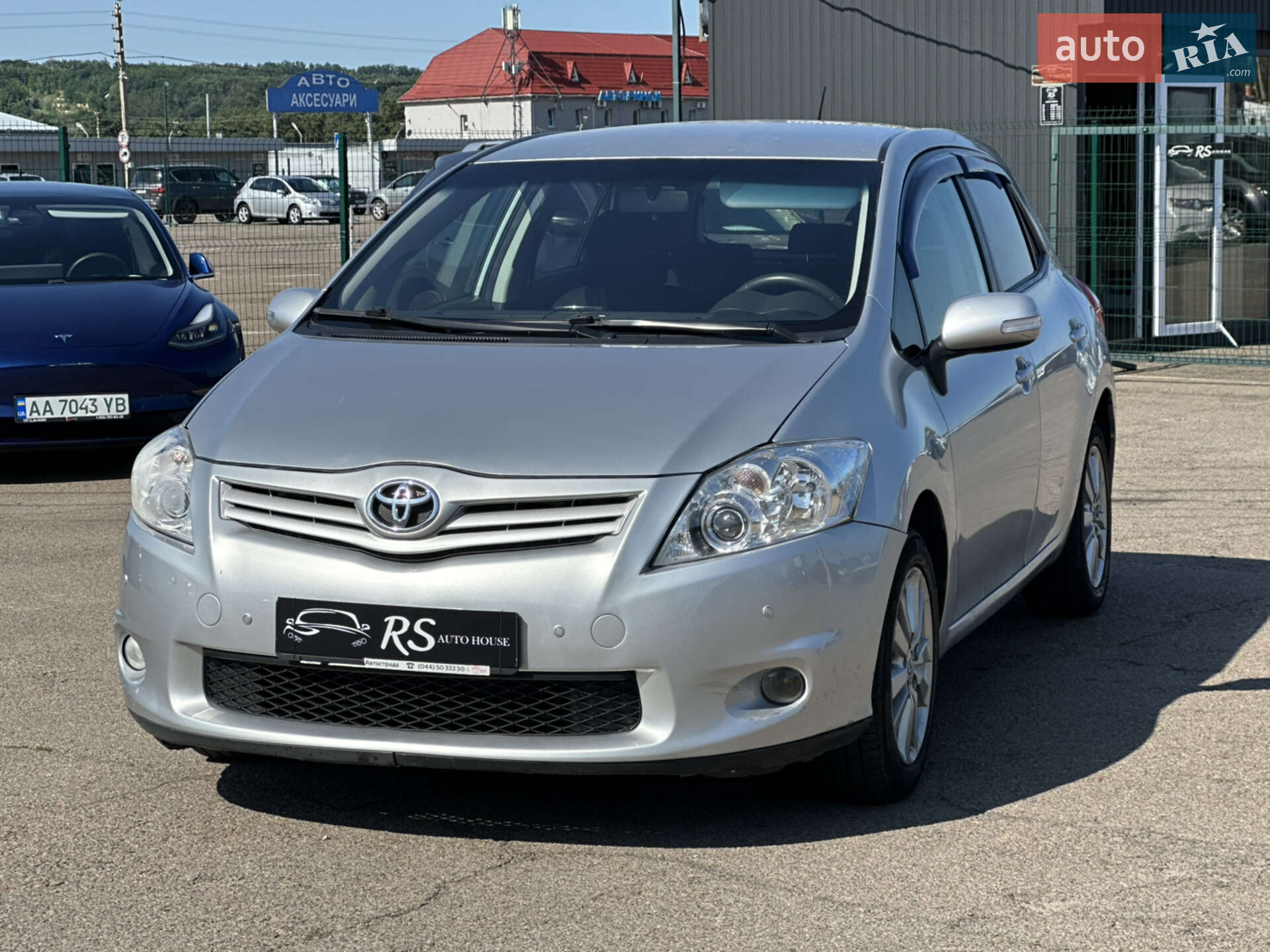 TOYOTA AURIS 2012